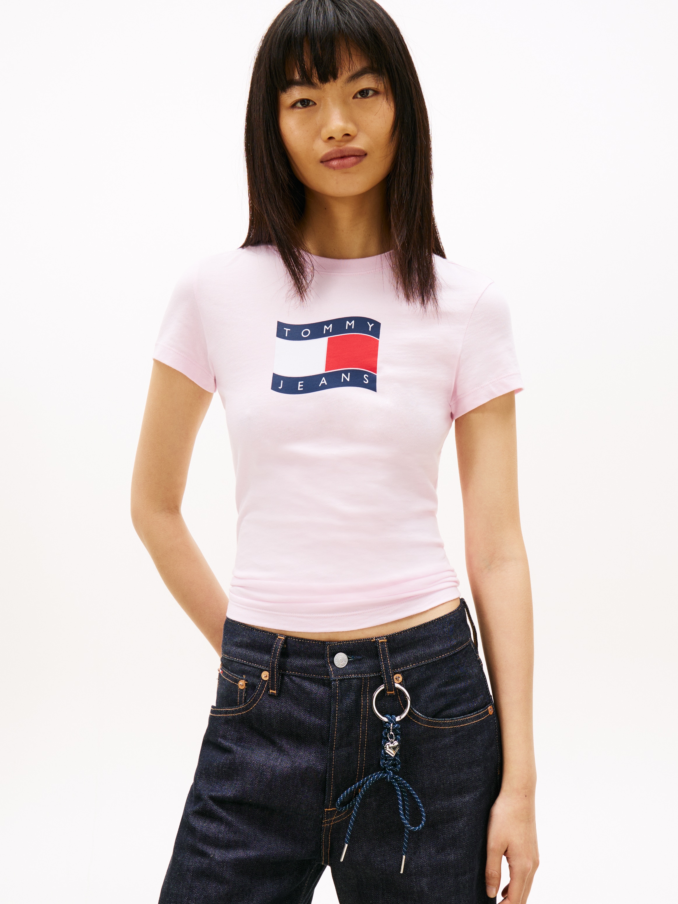 Image of Tommy Jeans T-Shirt "TJW SLIM WAVY FLAG TEE EXT" mit Rundhalsausschnitt