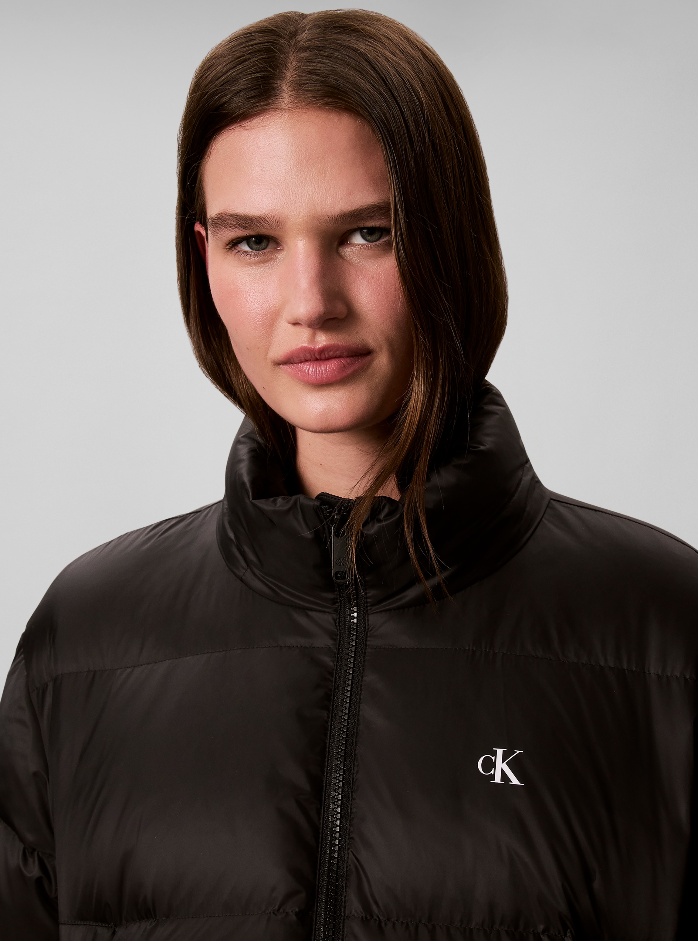 Calvin Klein Jeans Steppjacke mit Kapuze abnehmbare Kapuze, Regular Fit, kurze Form, wattiert