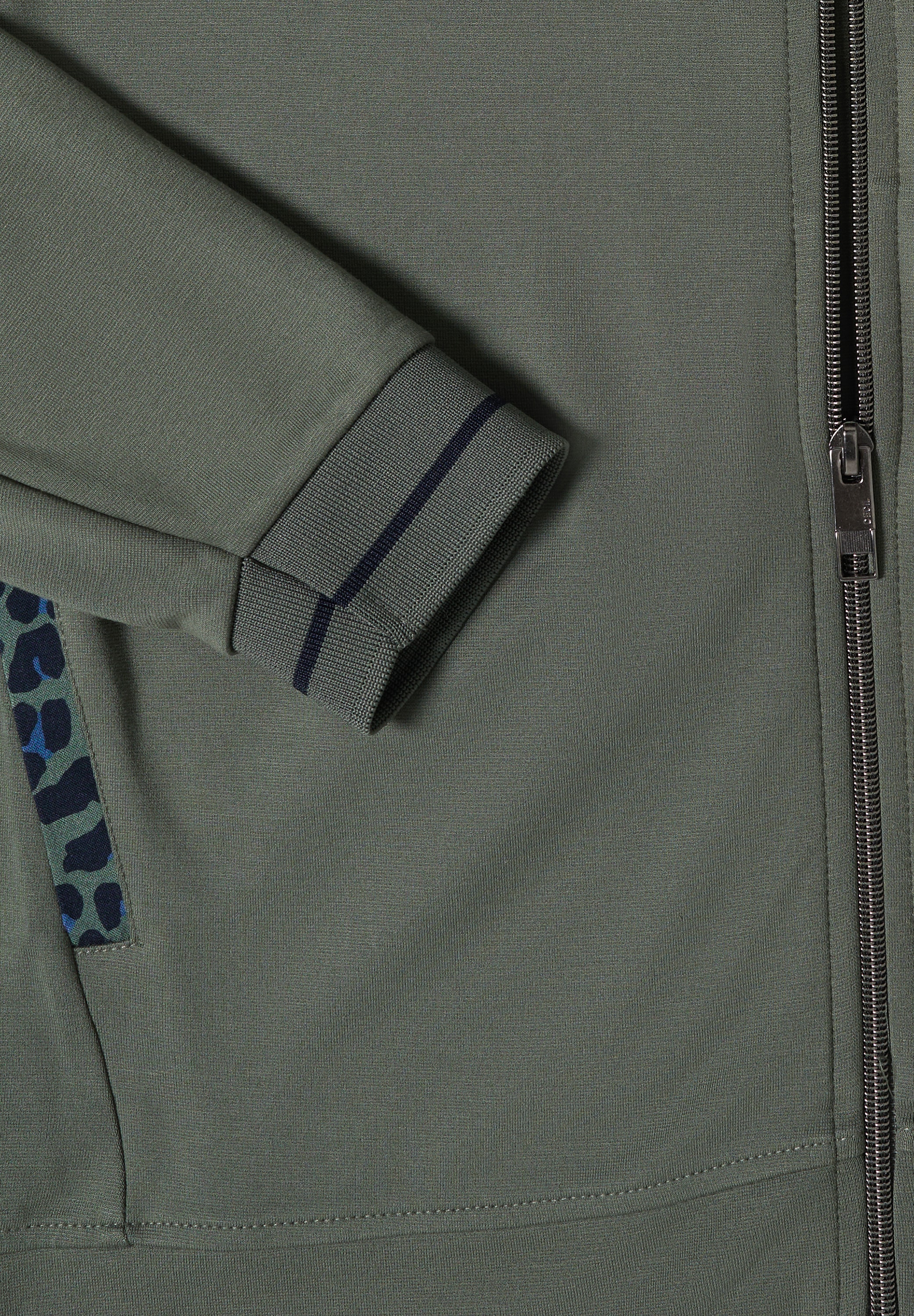 Cecil Veste sweat avec détails imprimé animal, col montant, mélange de viscose