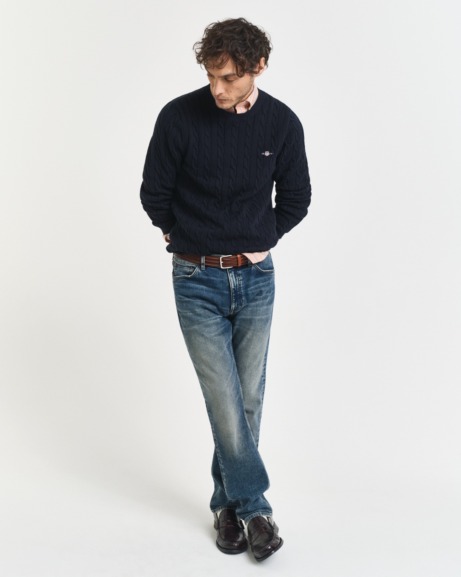 Gant Strickpullover »COTTON CABLE C-NECK« mit Wappen-Logostickerei auf der Brust