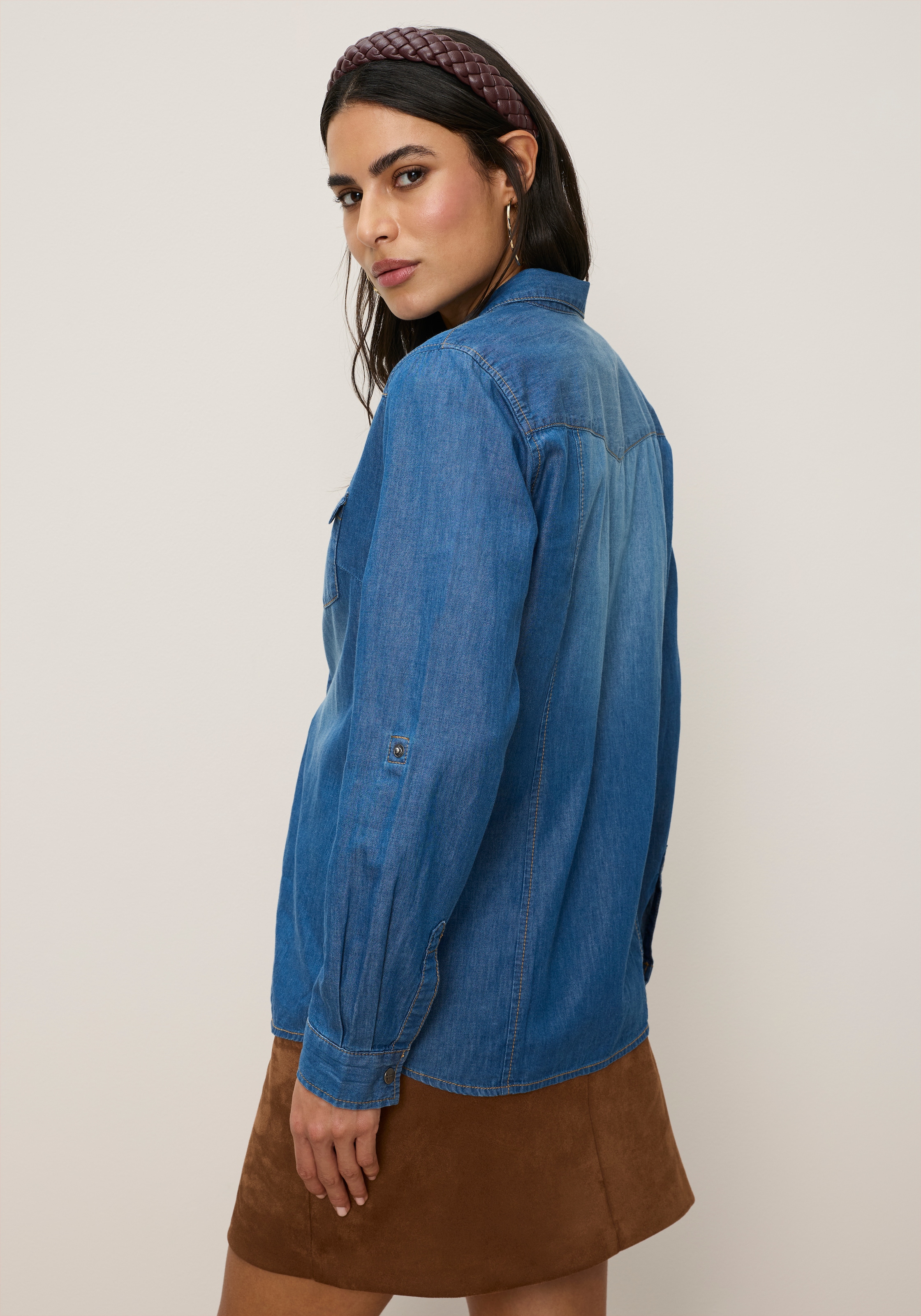 Tamaris Blouse en jean »mit praktischen Details, hohem Tragekomfort« avec col chemise, coupe régulière, uni