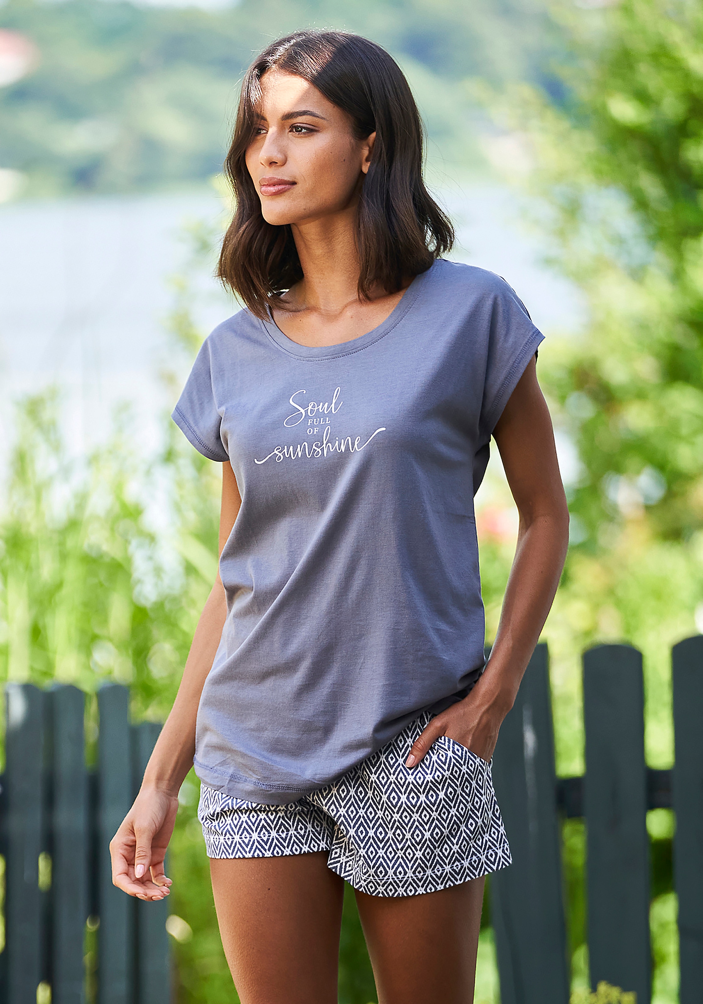 Vivance Dreams Schlafshorts, mit Alloverdruck