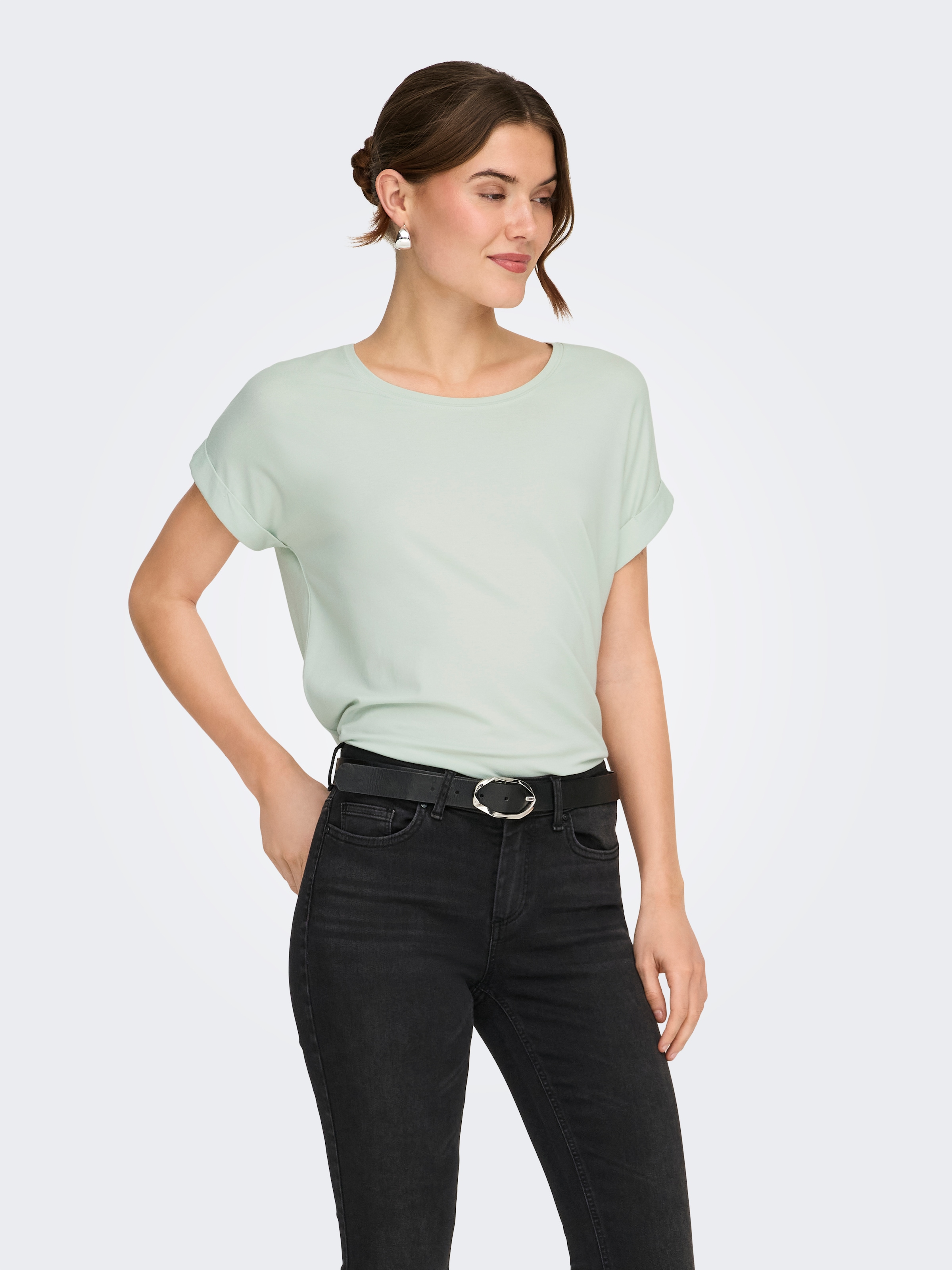 ONLY »ONLMOSTER – T-Shirt mit melierter Optik und elastischem Material« meliert, casual, lässig geschnitten, Viskosemischung, Rundhals