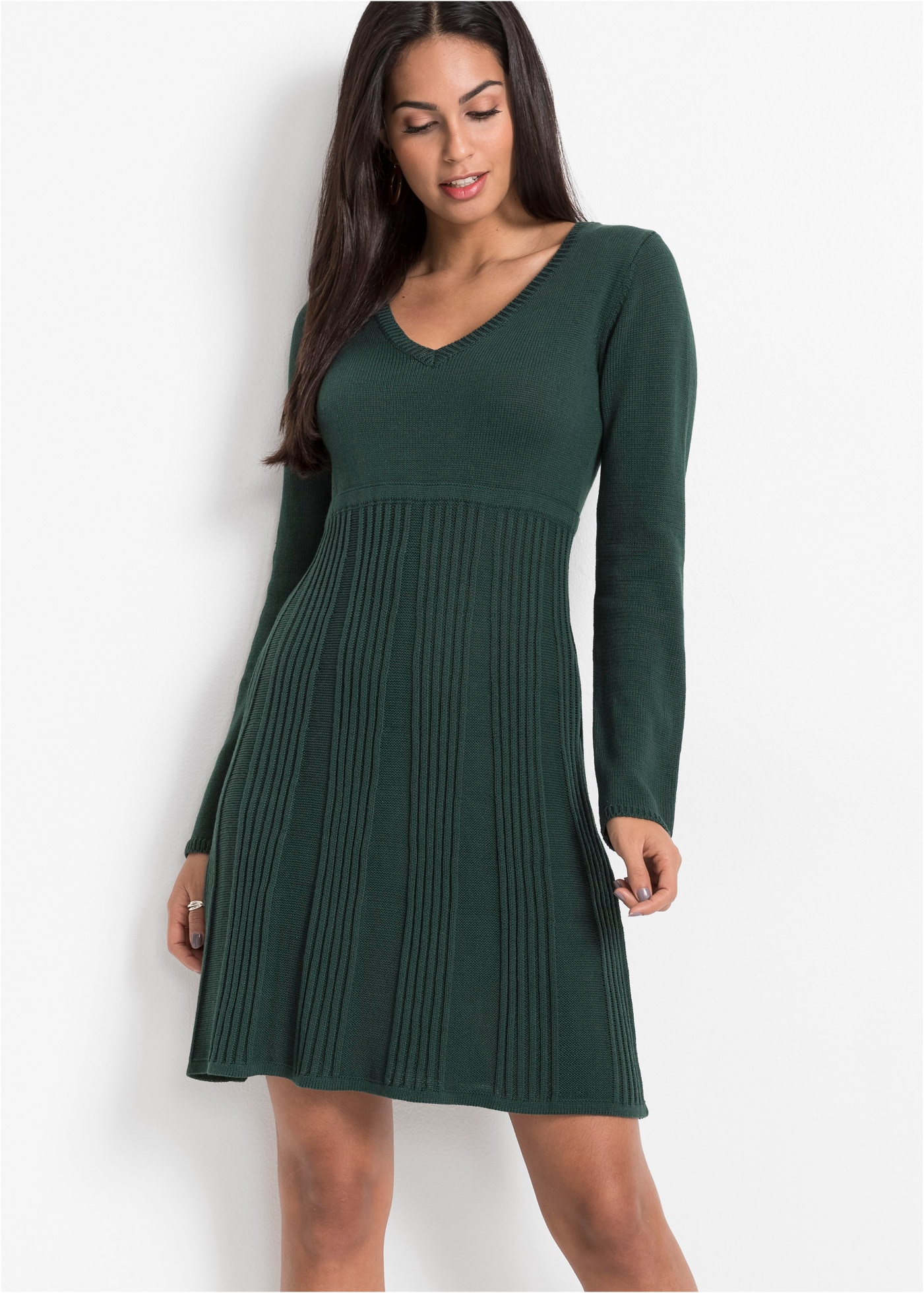 Image of bonprix Strickkleid für stilvollen Auftritt, aus Baumwolle und Polyacryl, mit Rippen-Mix
