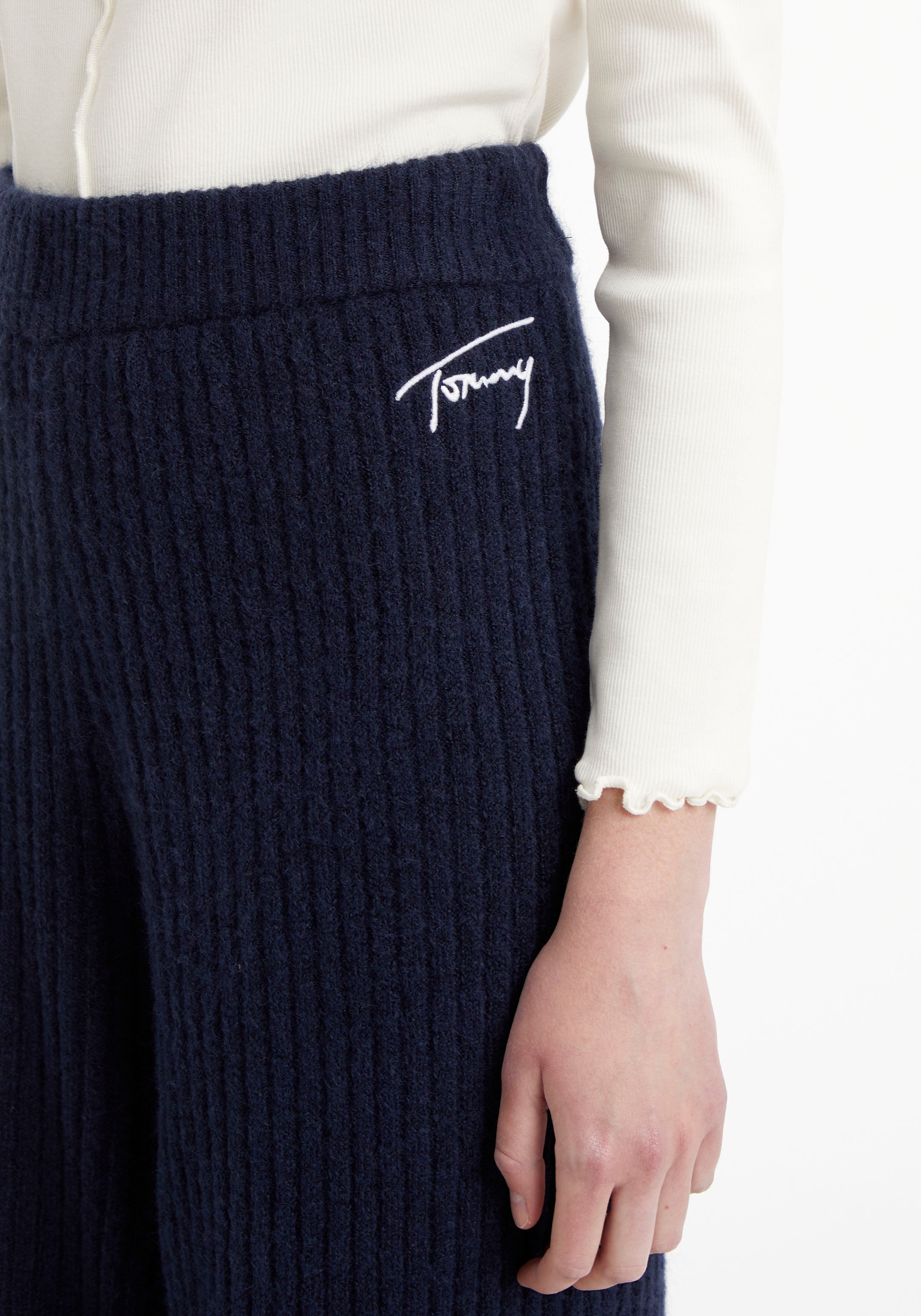 ♕ Tommy Jeans in SWEATER PANT«, Rippoptik »TJW Tommy mit SIGNATURE Loungehose Logo-Flag versandkostenfrei COSY bestellen & Jeans