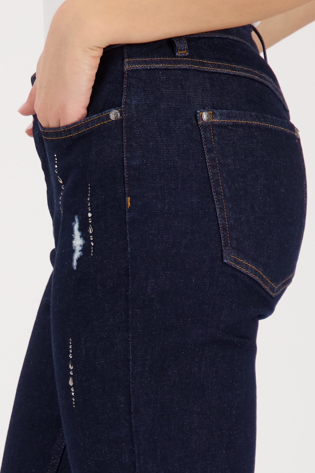 Monari 7/8-Jeans »Basic« mit strahlenden Strasssteinen, 5-Pocket-Form