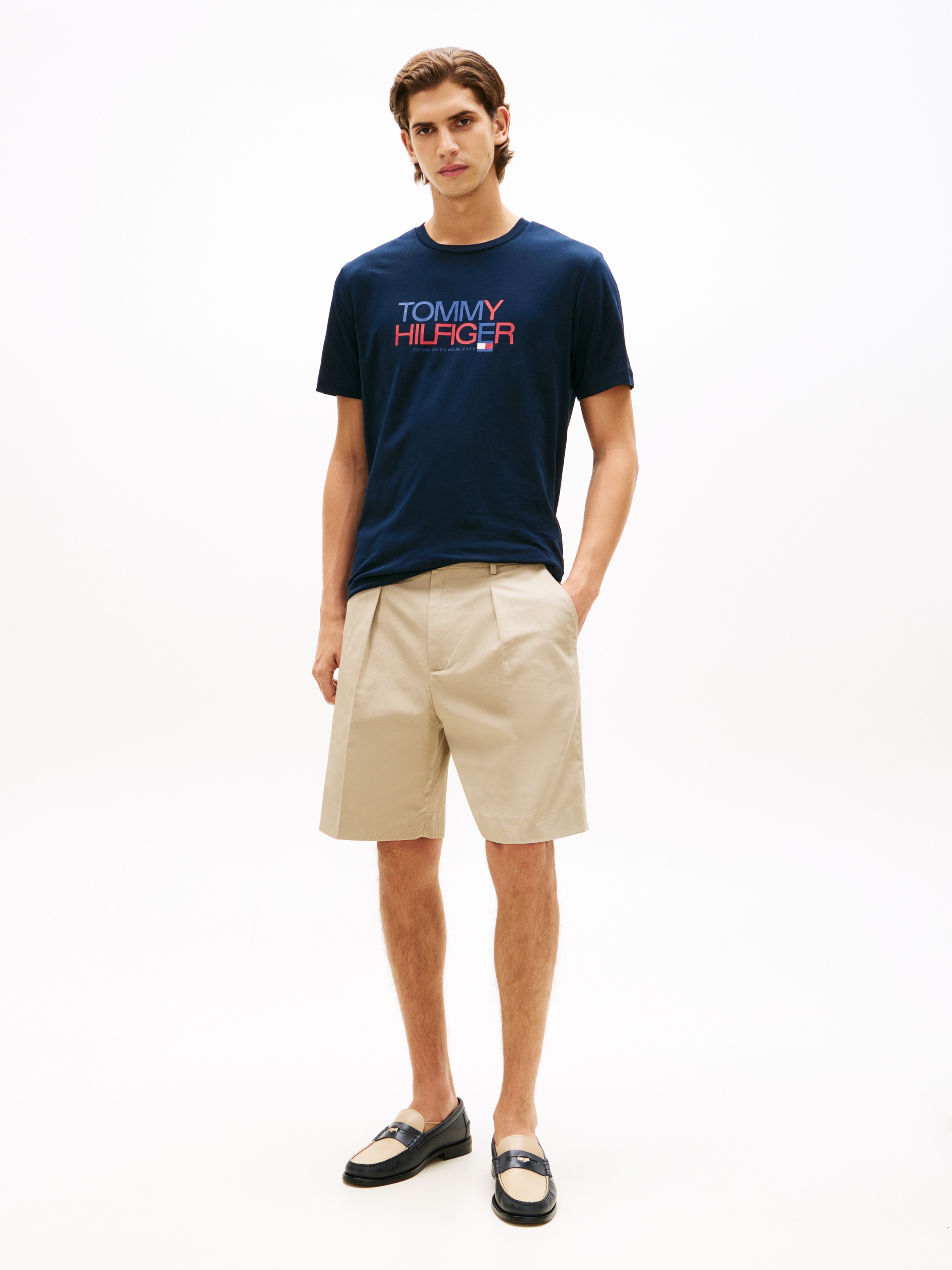 Tommy Hilfiger T-shirt »BRAND LOVE BIG TEXT« Regular fit mit Rundhalsausschnitt