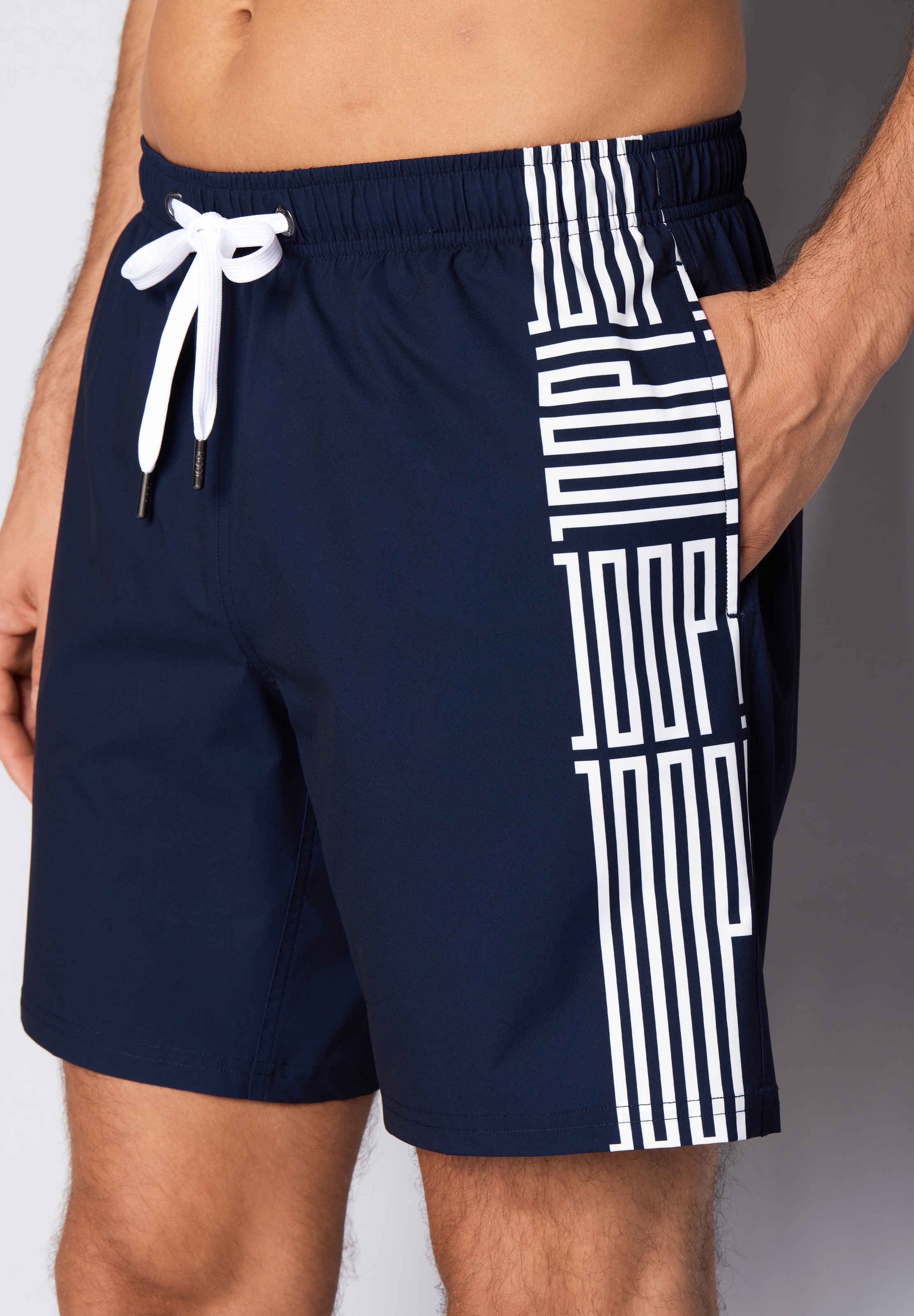 JOOP! Badeshorts »Deco Logo Placement« mit seitlichen Taschen und grossem Wording