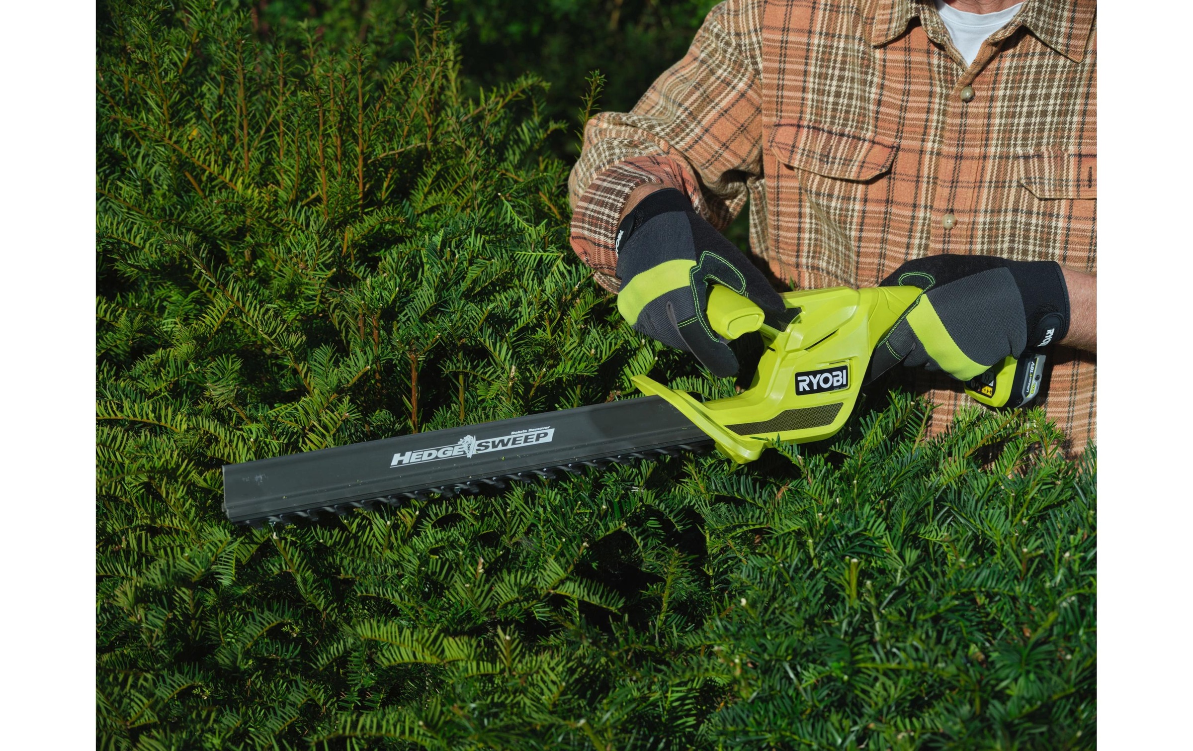 RYOBI Akku-Heckenschere "RYOBI RY18HT40B-0 Solo" () Leichte Heckenschere mit 40 cm diamantgeschliffenen Klingen