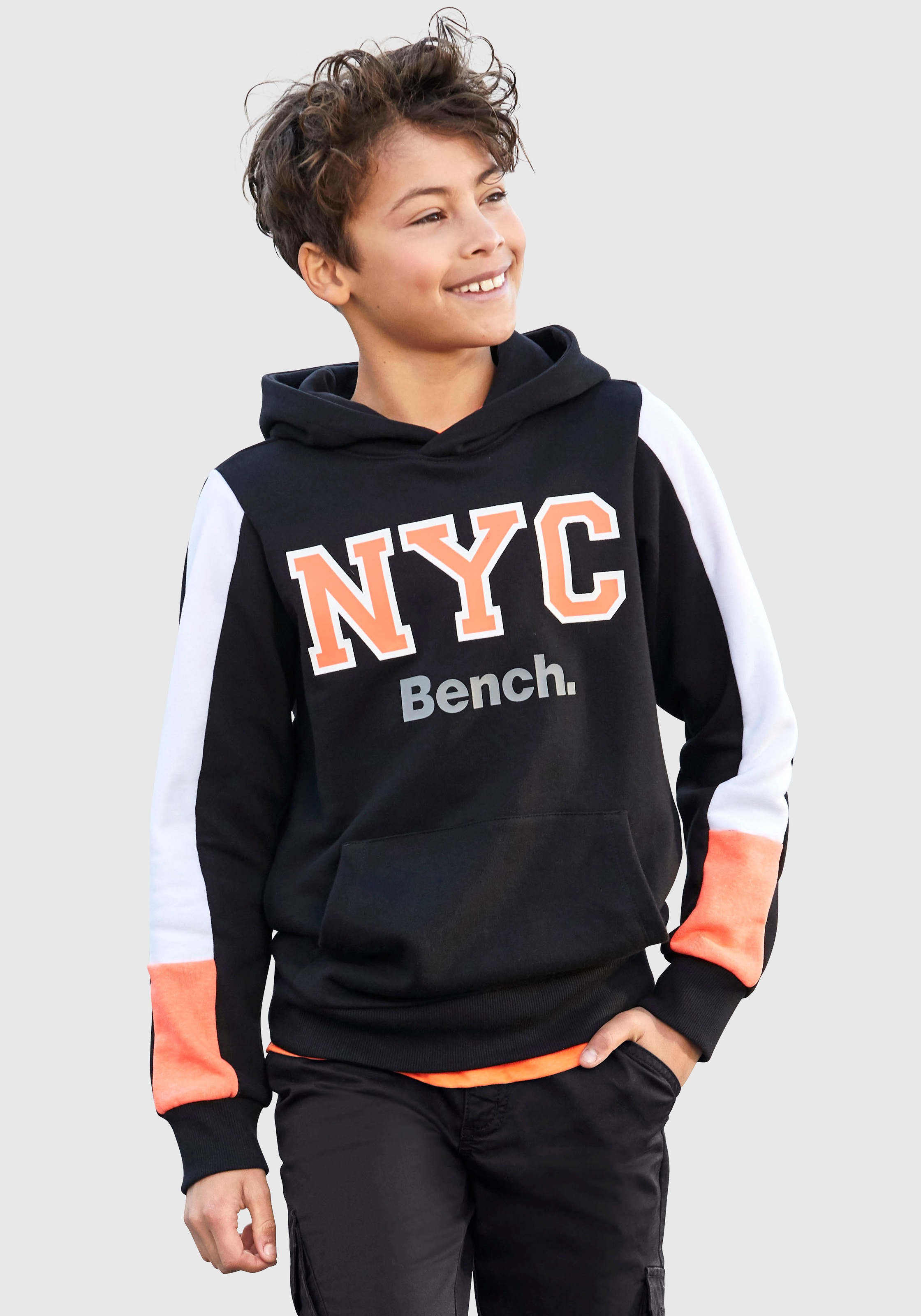 Image of Bench. Kapuzensweatshirt »NYC« bei Ackermann Versand Schweiz