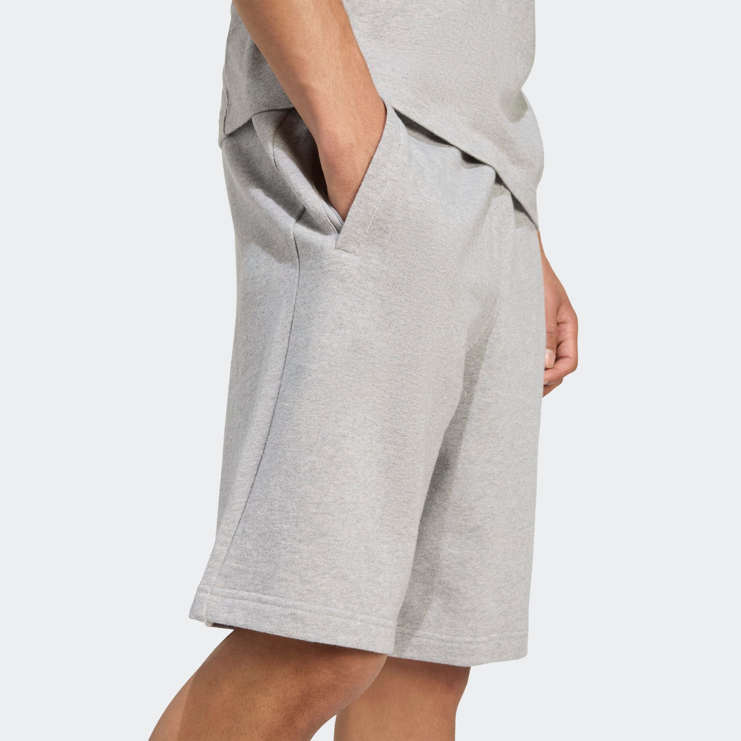 adidas Originals Short »ESSENTIALS TREFOIL«  Essential Sweat Shorts avec logo, en matière French-Terry douce