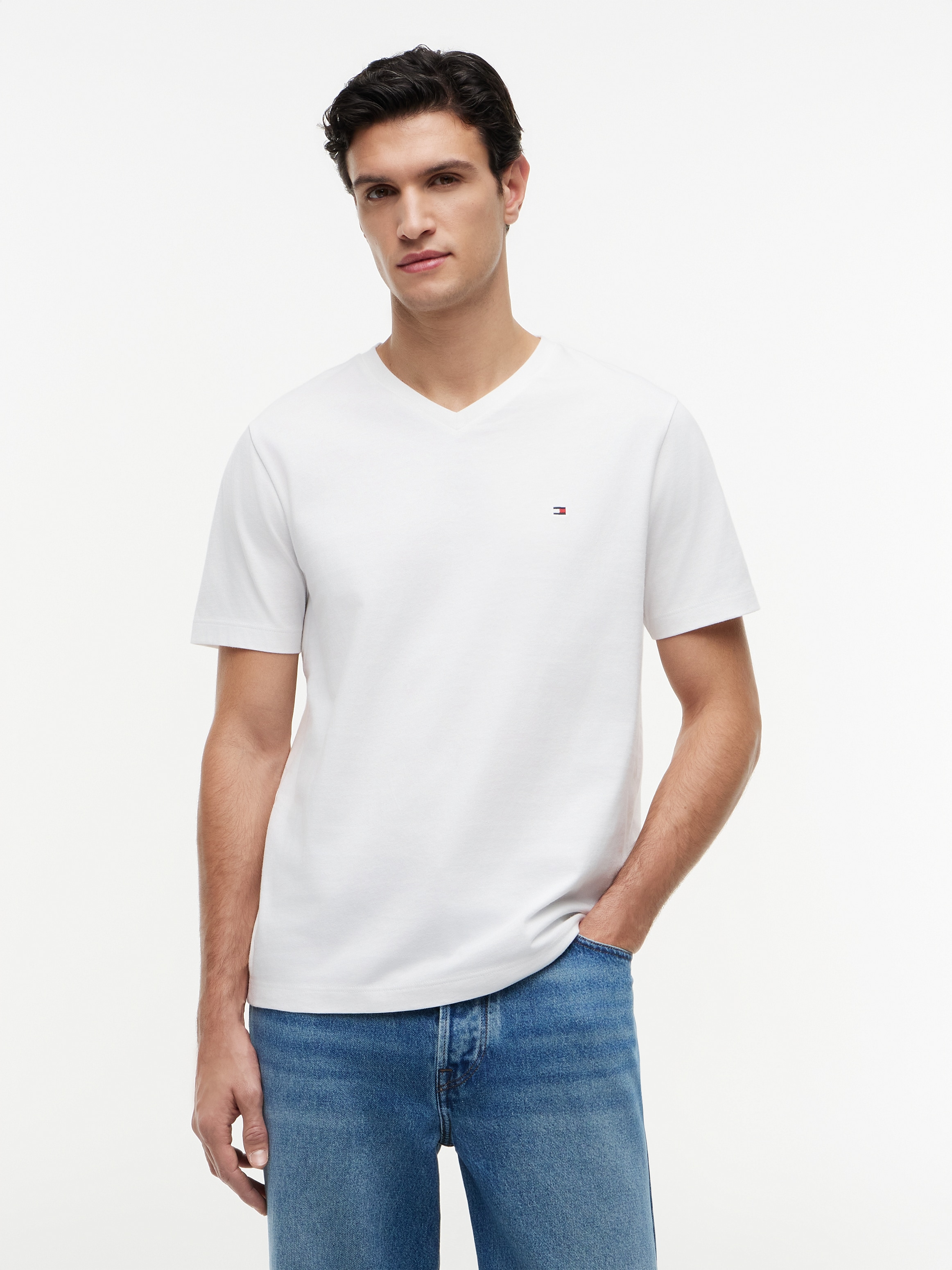 Image of Tommy Hilfiger V-Shirt "ESSENTIAL V-NECK" unifarben, casual, regular fit, Baumwolle