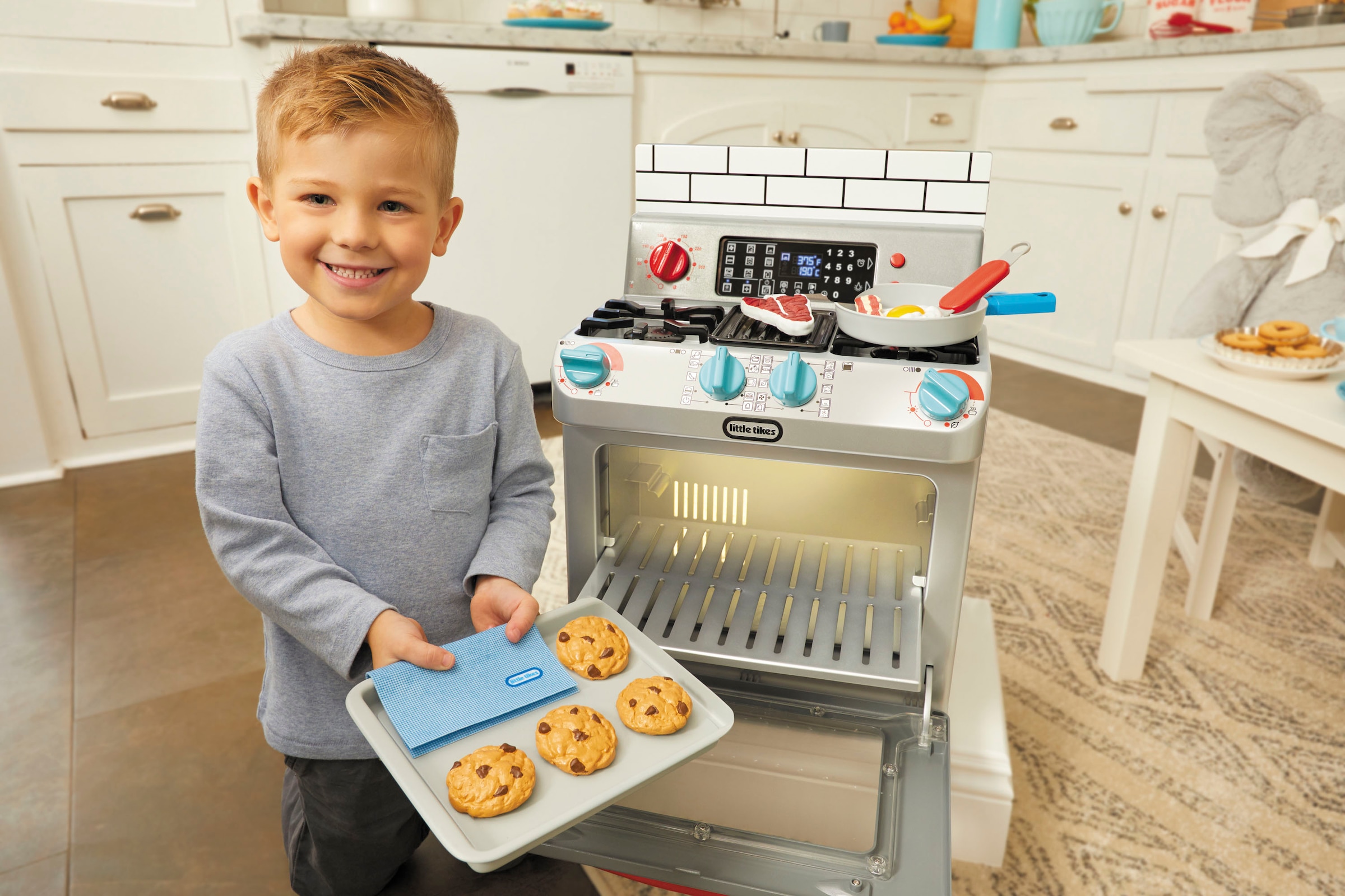 Little Tikes® Kinder-Herd »First Oven« mit Licht und Sound