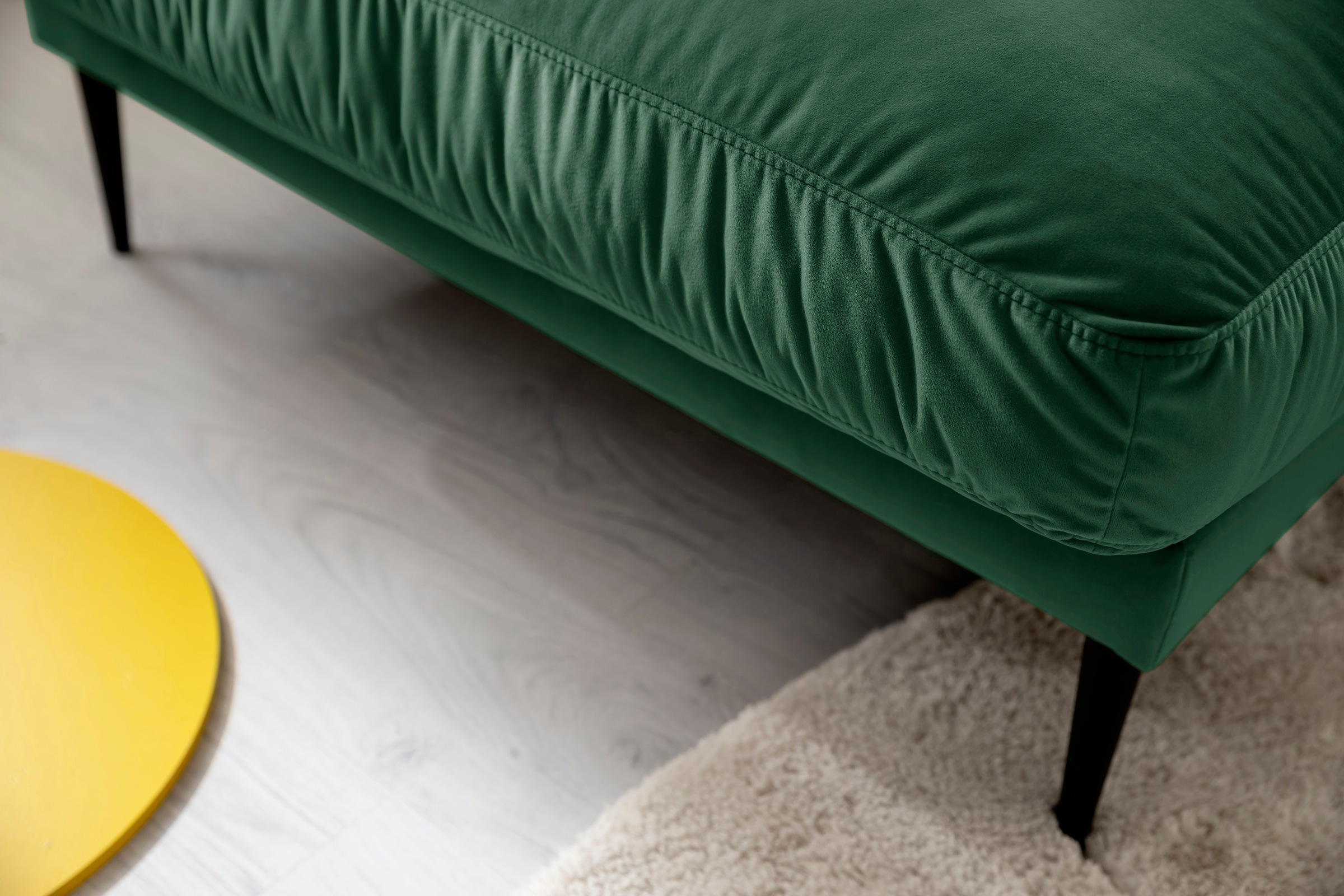 Trends by HG Polsterecke »Svea L-Form«, Ottomane rechts oder links, mit Metallfuss, frei im Raum stellbar