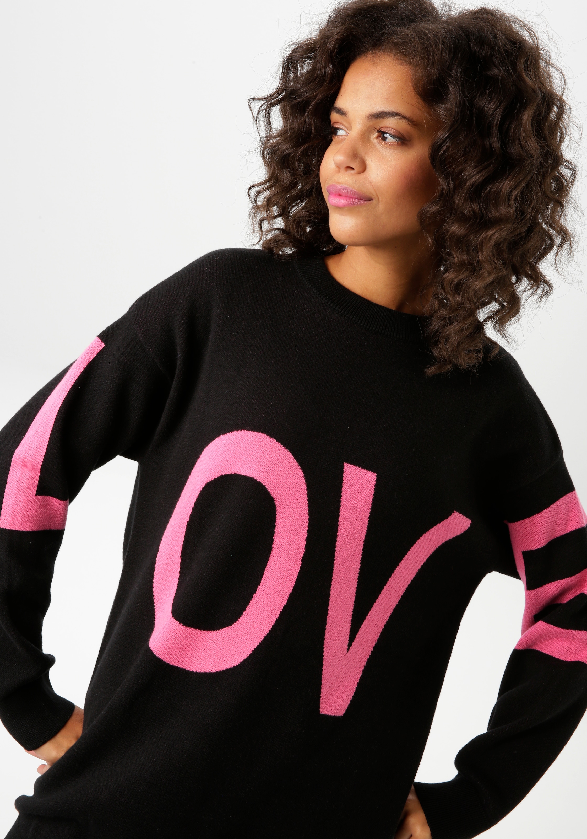 Aniston CASUAL Strickpullover, mit eingestricktem LOVE-Schriftzug