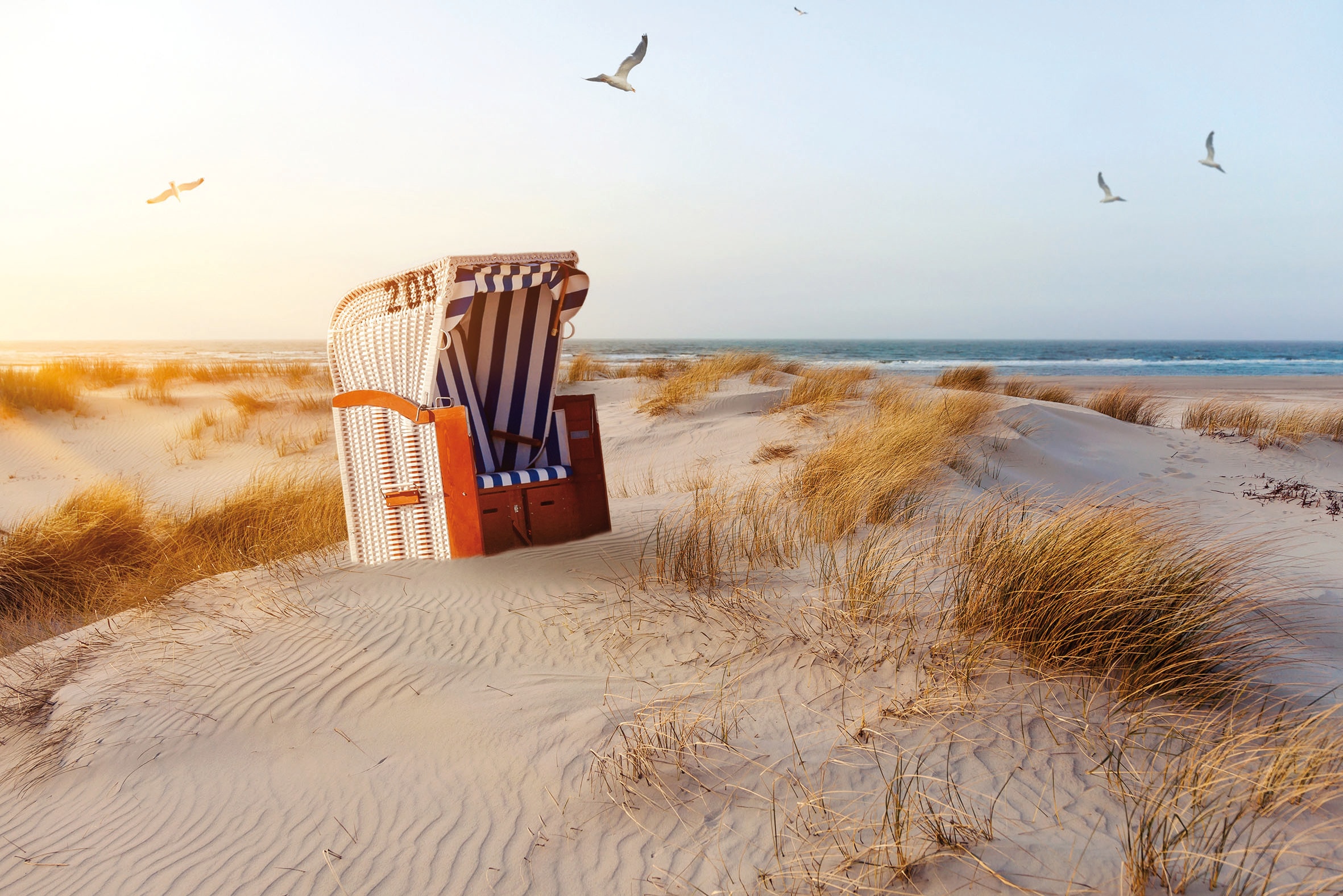 Image of Bönninghoff Leinwandbild "Wandbild STRANDKORB 60x90 cm – Leinwandbild Keilrahmen Deko modern" Landschaft Meer Meer Bilder Natur Strand Strandbilder 1 Stk. tlg. auf Keilrahmen gespannt
