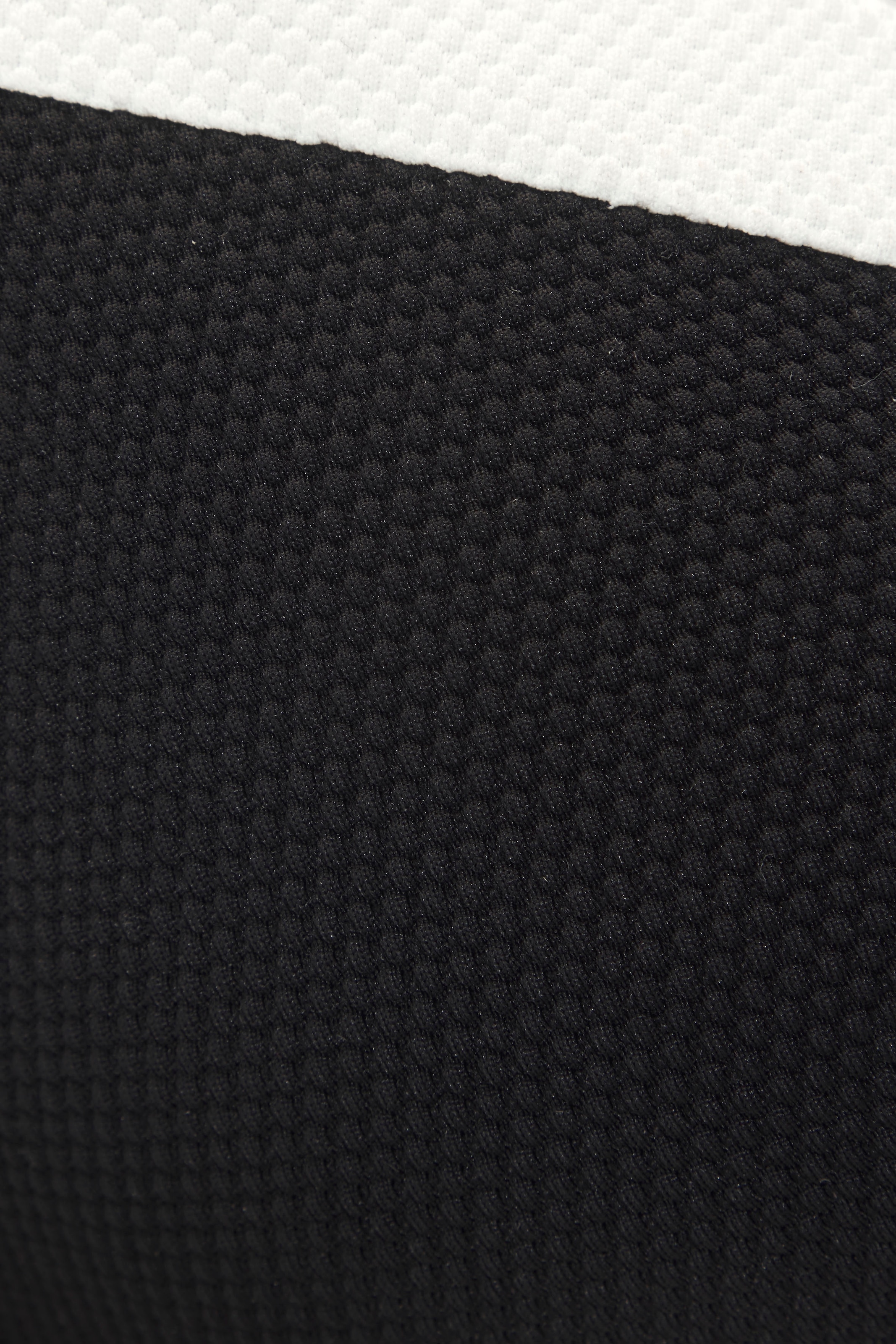 LASCANA Bügel-Bikini-Top »Chic« aus eleganter Strukturware