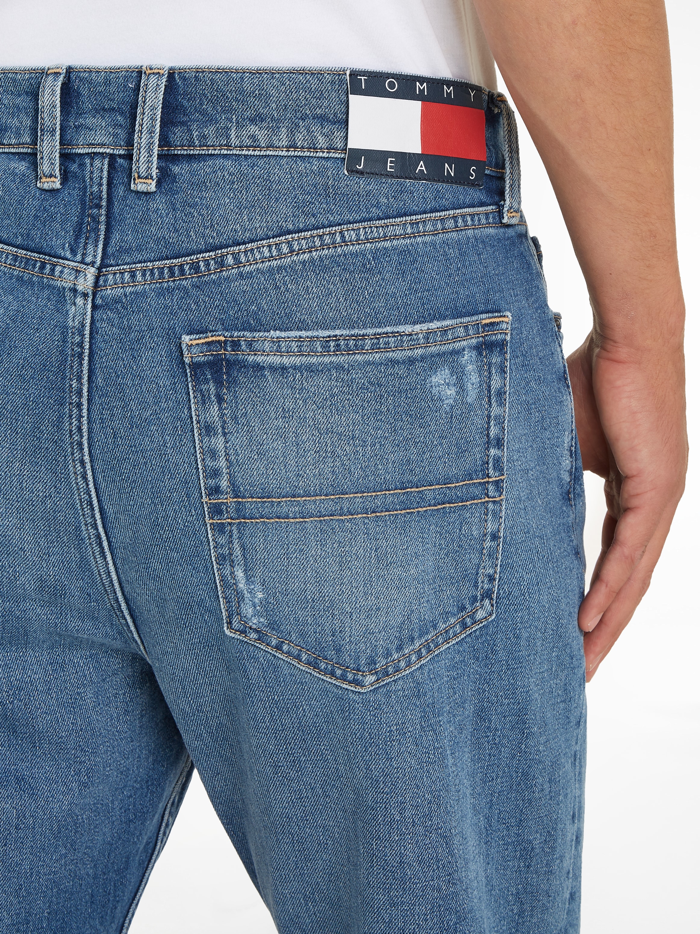 Tommy Jeans Tapered-fit-Jeans »Isaac Relaxed Tapered«, im 5-Pocket-Style