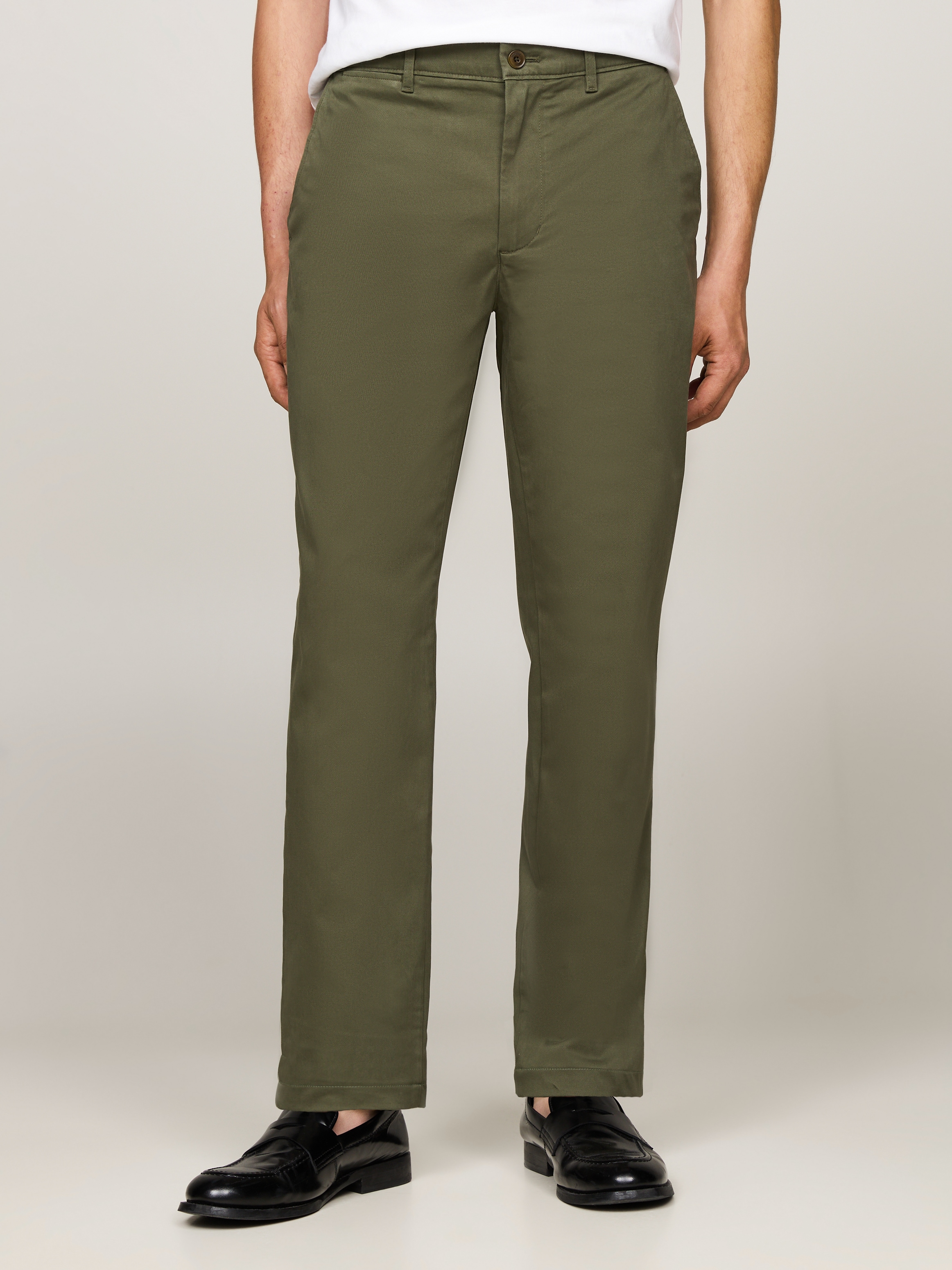 Tommy Hilfiger Chinohose »DENTON CHINO SATIN«, mit Gesässtaschen mit Knopf, Logostickerei