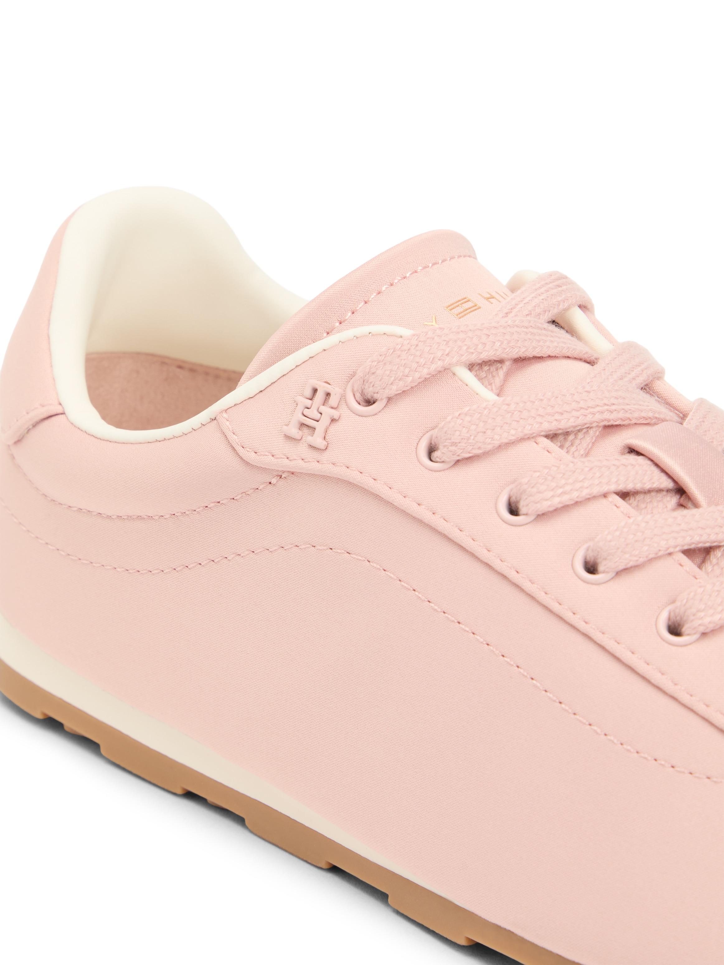 Tommy Hilfiger Sneakers »TH BELLA LOW RUNNER SATIN«  chaussure de loisirs, chaussure basse, à lacets avec logo TH latéral