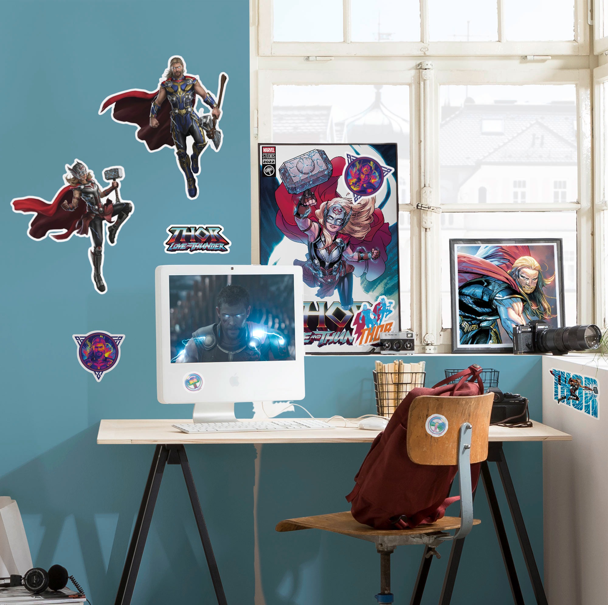 Komar Wandtattoo »Frozen Sisters - Grösse 50 x 70 cm«, (8 St.), selbstklebend, Wandsticker, Kinderzimmer