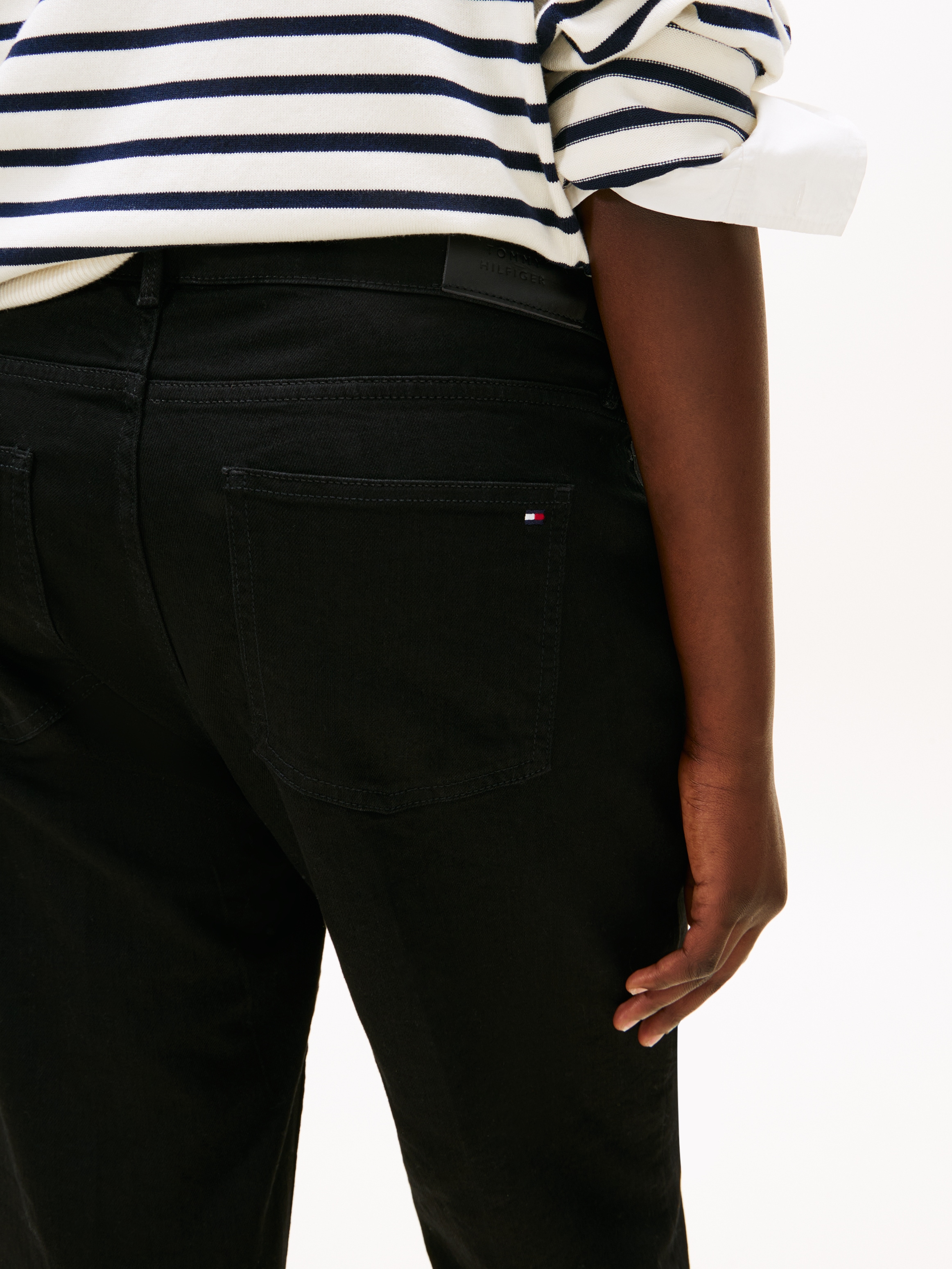 Tommy Hilfiger Curve Bootcut-Jeans »CRV DNM BLACK BOOTCUT HW«, in grossen Grössen