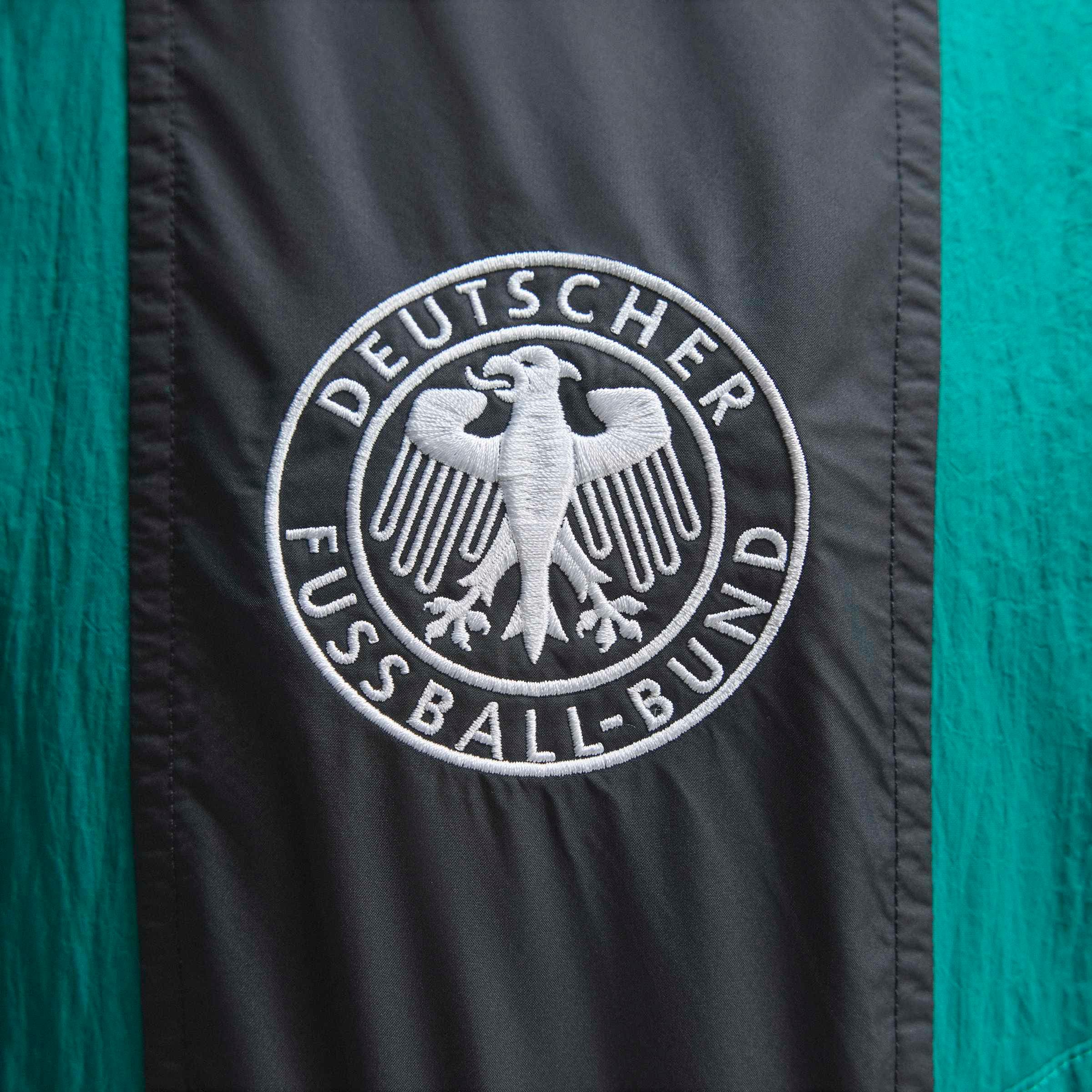 adidas Performance Veste d'entraînement »DEUTSCHLAND EQT« avec col montant, coupe ample, avec fermeture éclair