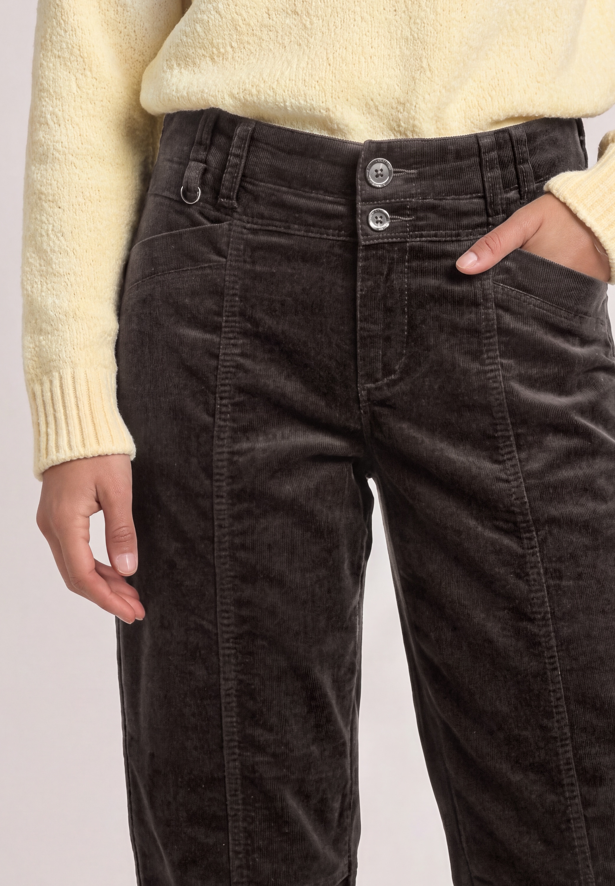 Image of STREET ONE Cordhose im Barrel Fit / Eingrifftaschen