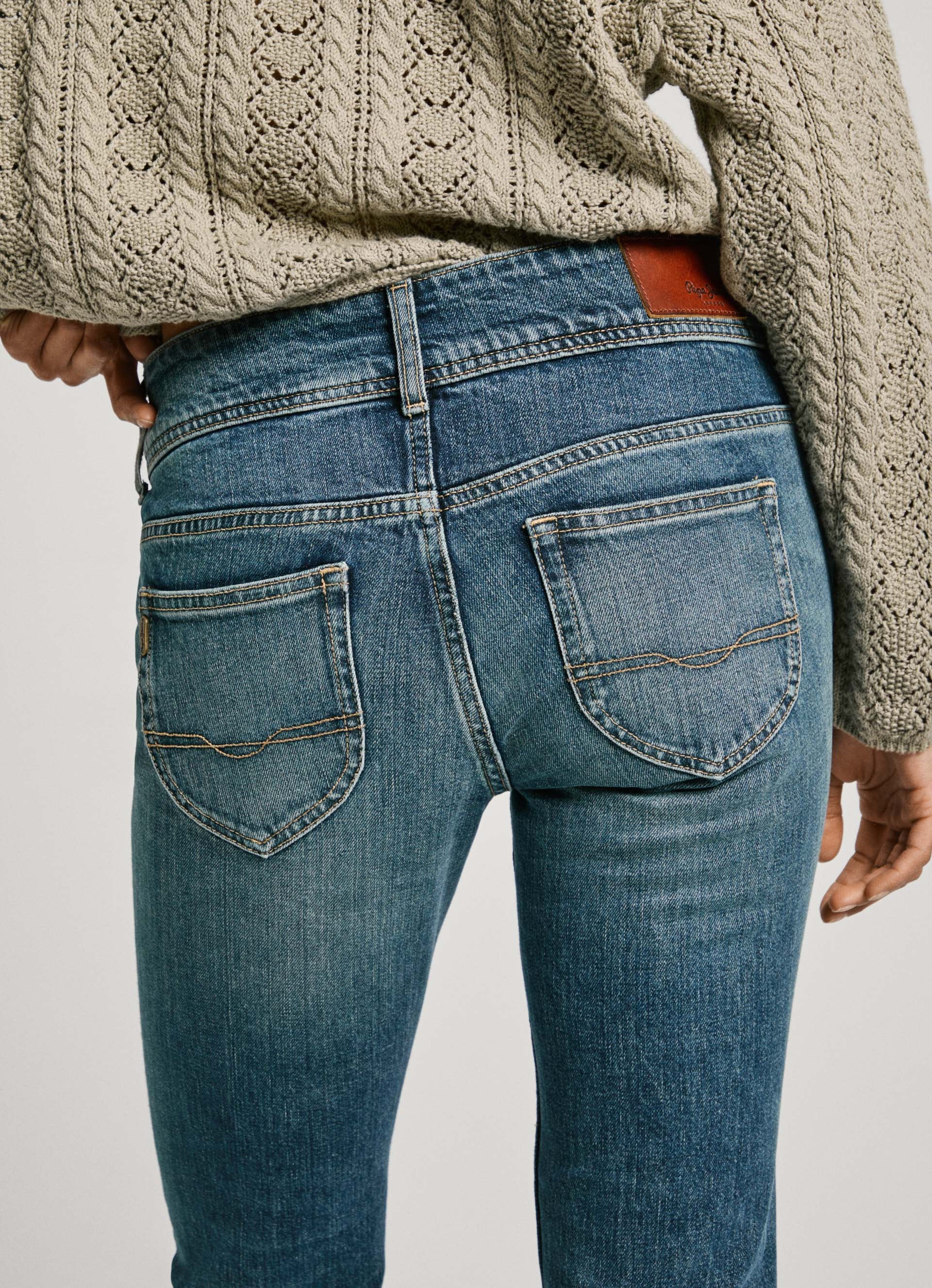 Pepe Jeans Slim-fit-Jeans »SLIM JEANS LW«, mit doppeltem Knopfverschluss