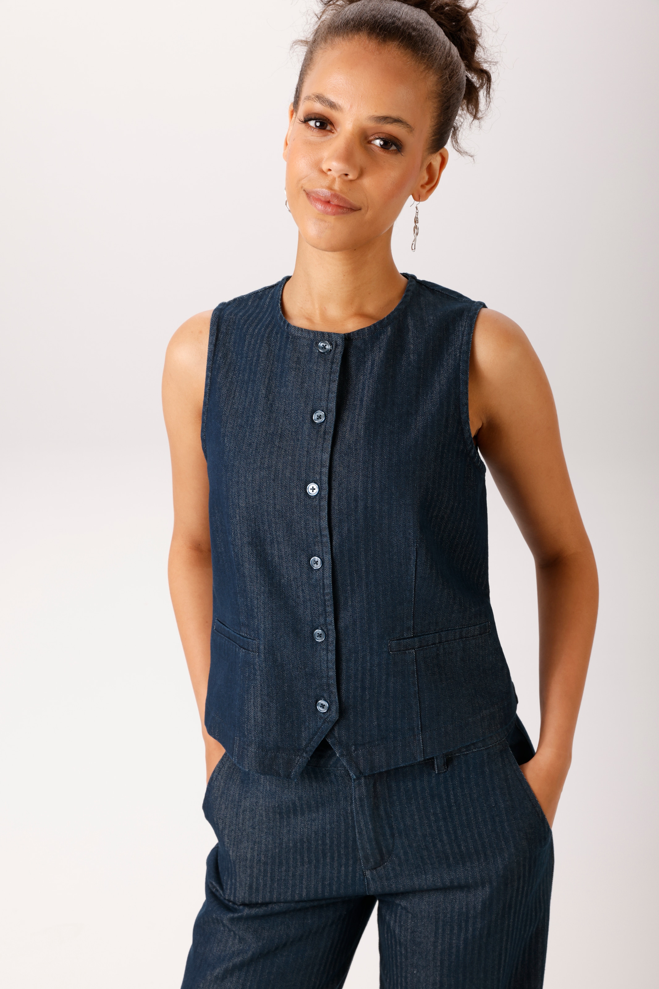 Image of Aniston CASUAL Kurzweste aus strukturiertem, weichen Denim - NEUE KOLLEKTION
