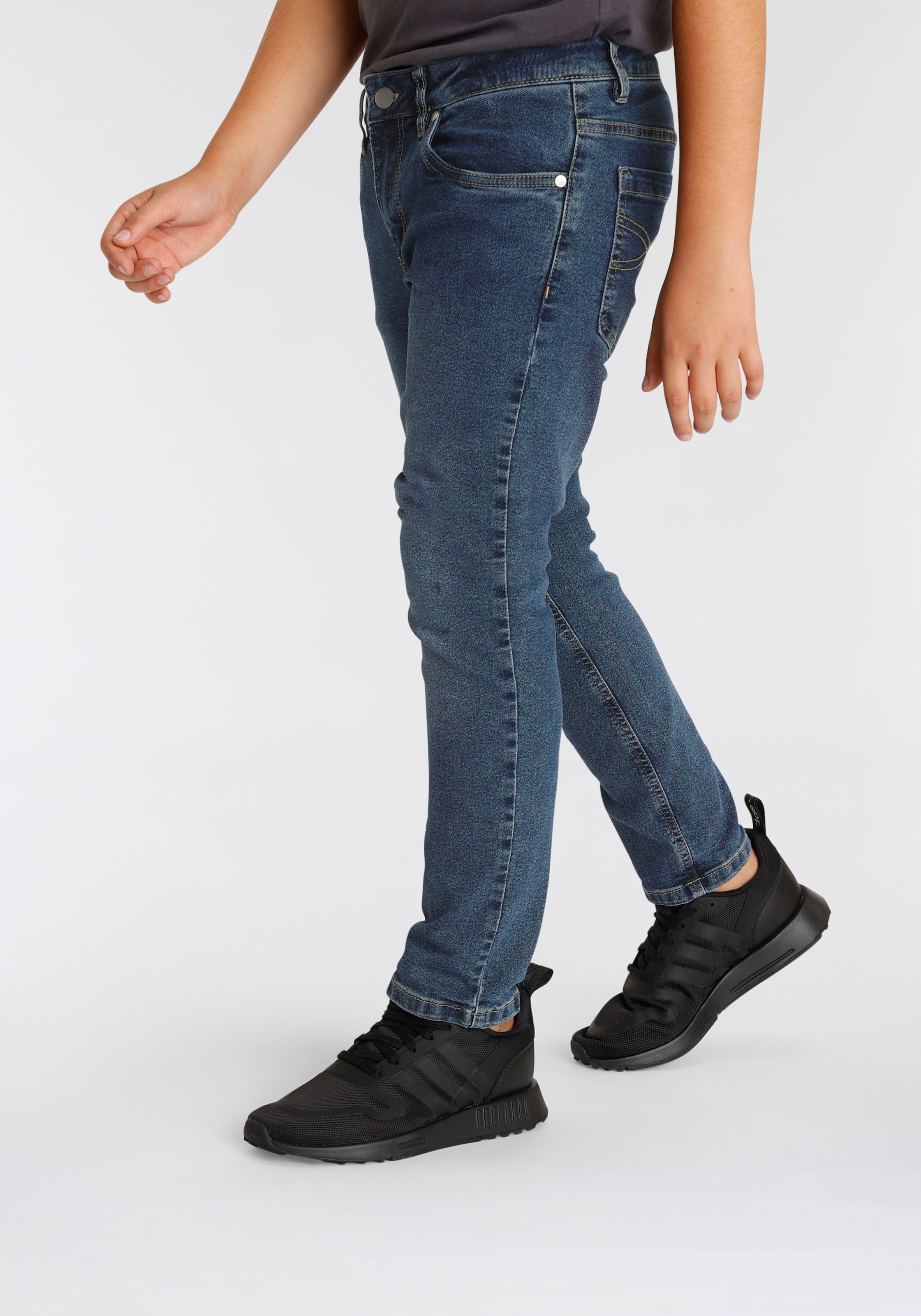 KIDSWORLD Stretch-Jeans »für Jungen«, mit schmalem Bein