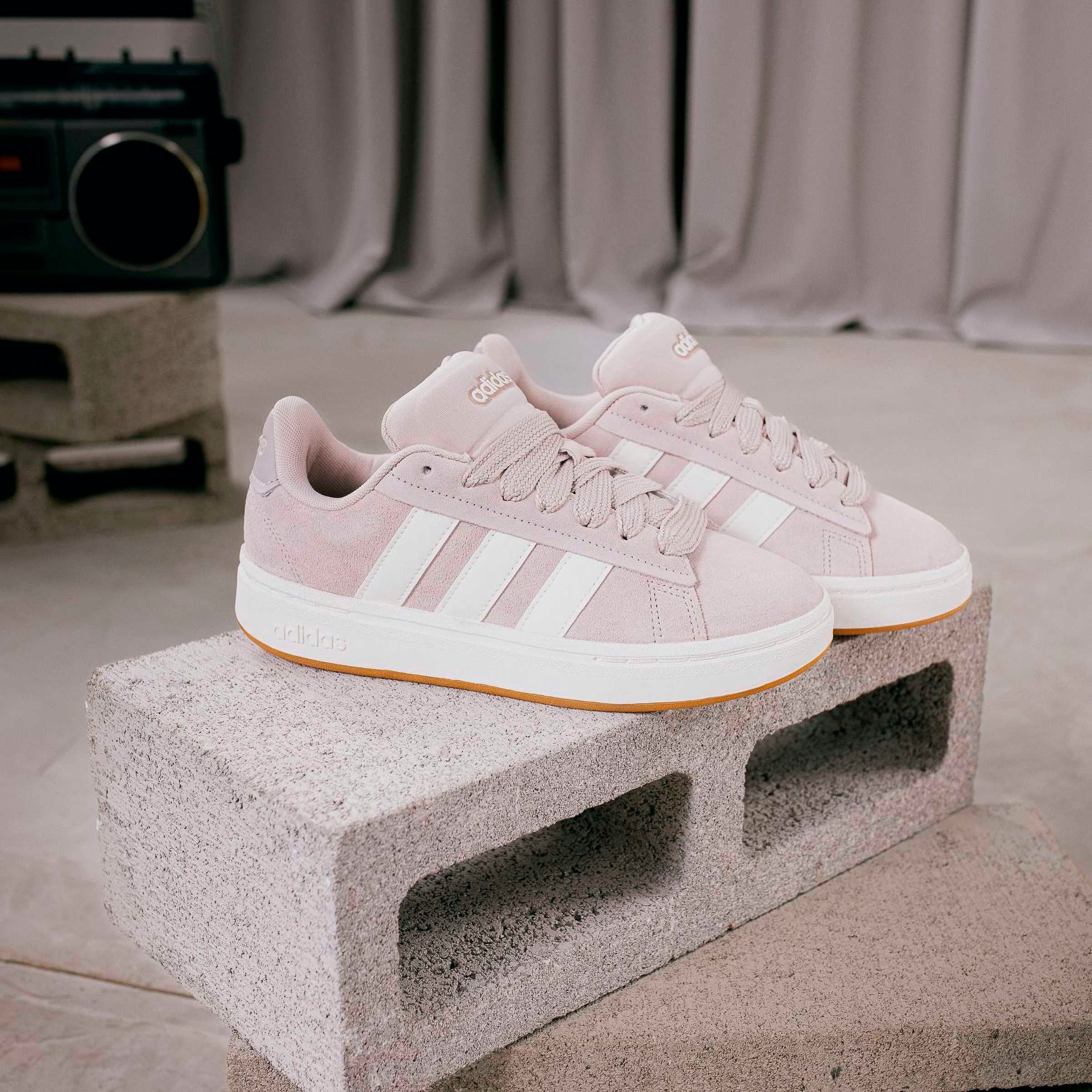 adidas Sportswear Sneaker »GRAND COURT ALPHA«  Design inspiriert vom adidas Campus 00