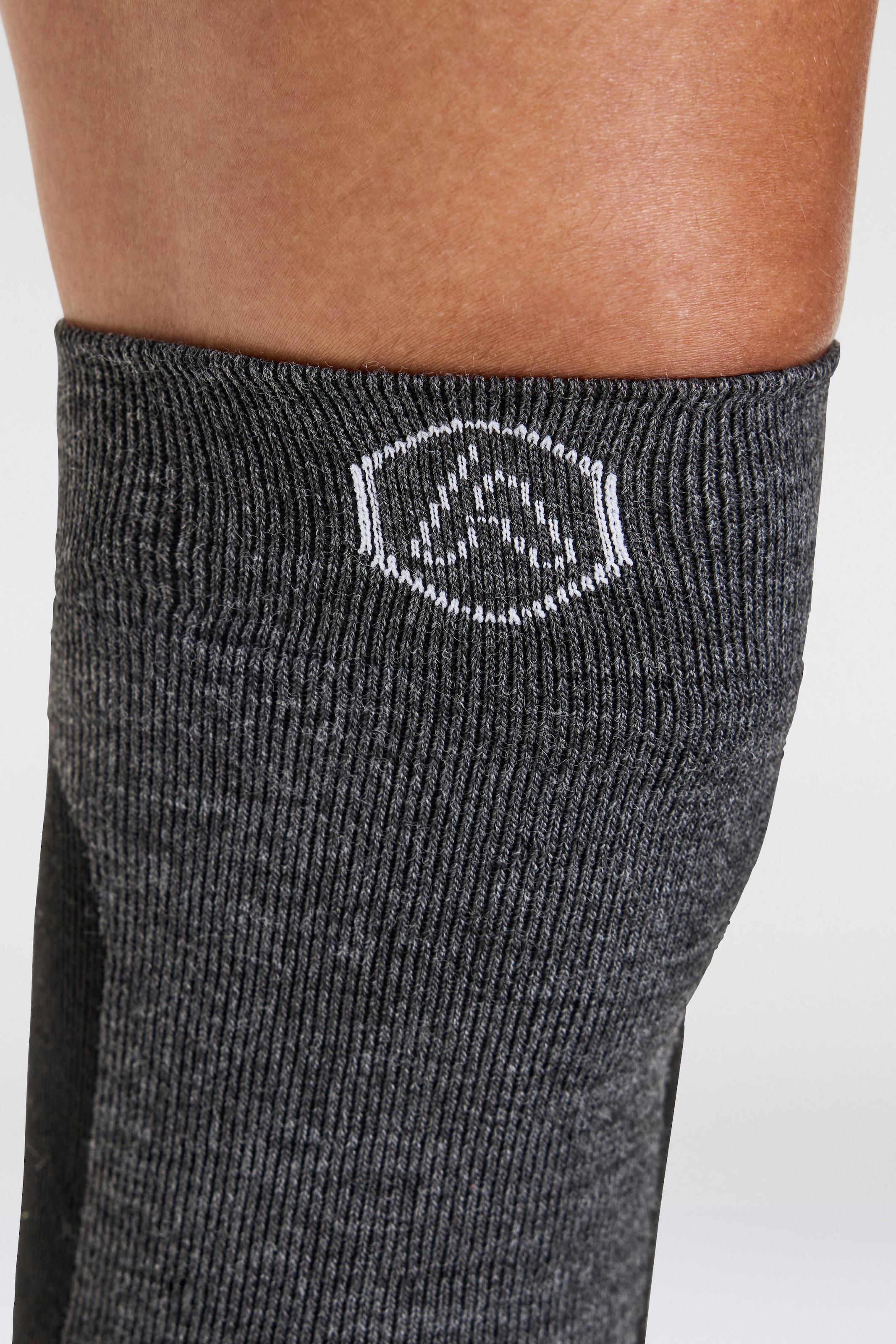 Apollo Kniestrümpfe »ADULTS SKI SOCKS DESIGN«, (2er Pack), Unisex, hoch, mit Logostickerei in zwei verschiedenen Designs