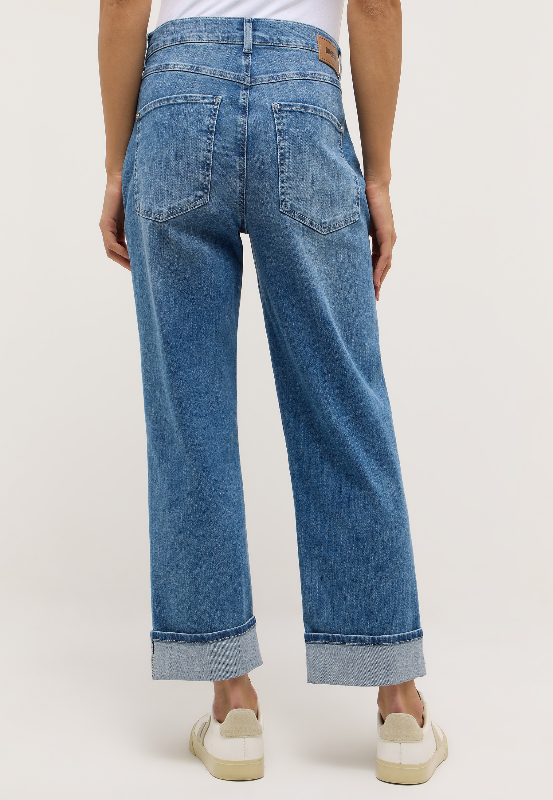 ANGELS Relax-fit-Jeans »LIBERTA TURN UP« Relaxed fit, aus Baumwollmischung, mit grossen Vordertaschen