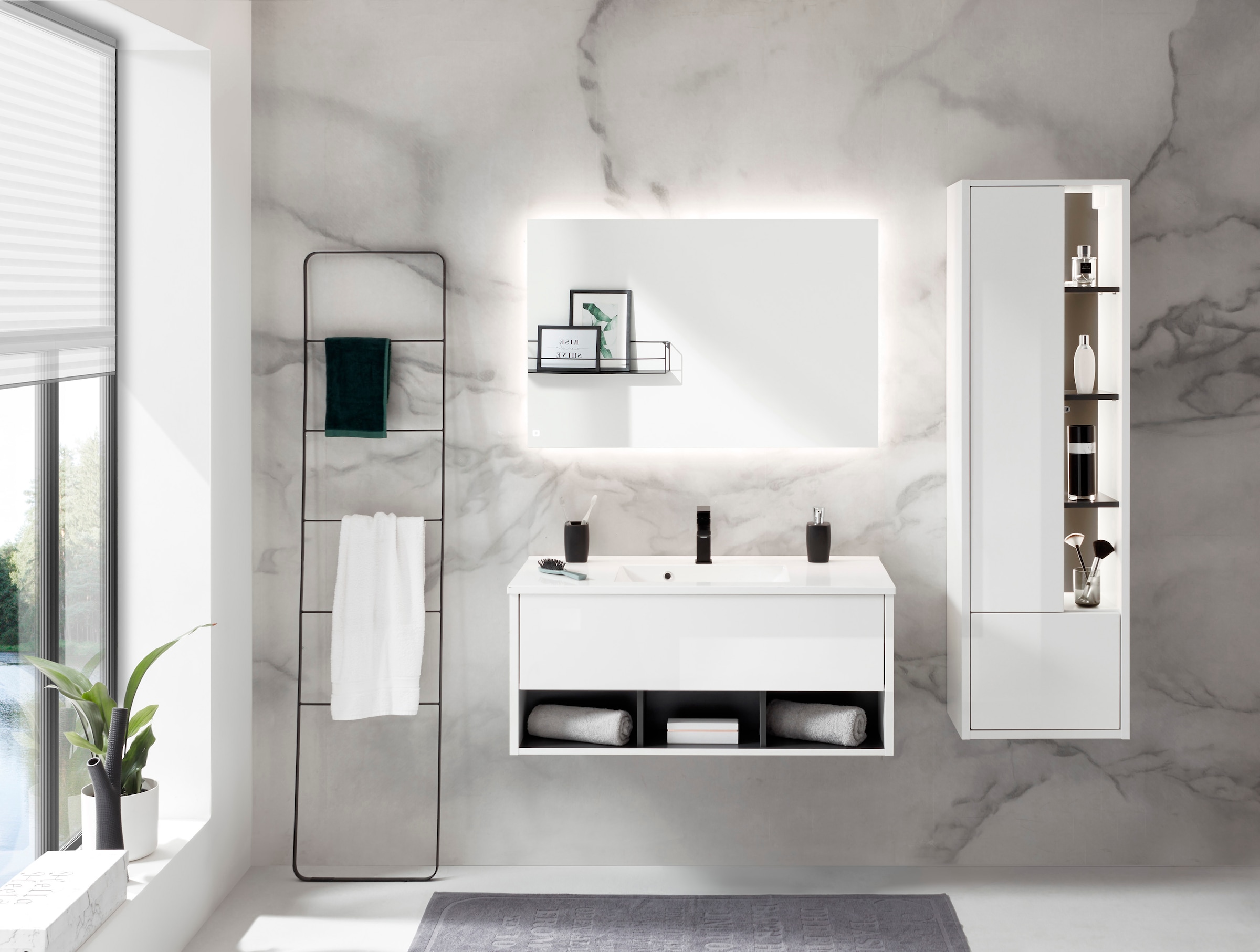 Places of Style Badmöbel-Set »Studio Line, Bad im modernen Design, 3-teiliges Badezimmer«, (3 St.), Schrank, Waschtisch und Spiegel, in zwei Farben verfügbar, Stauraum