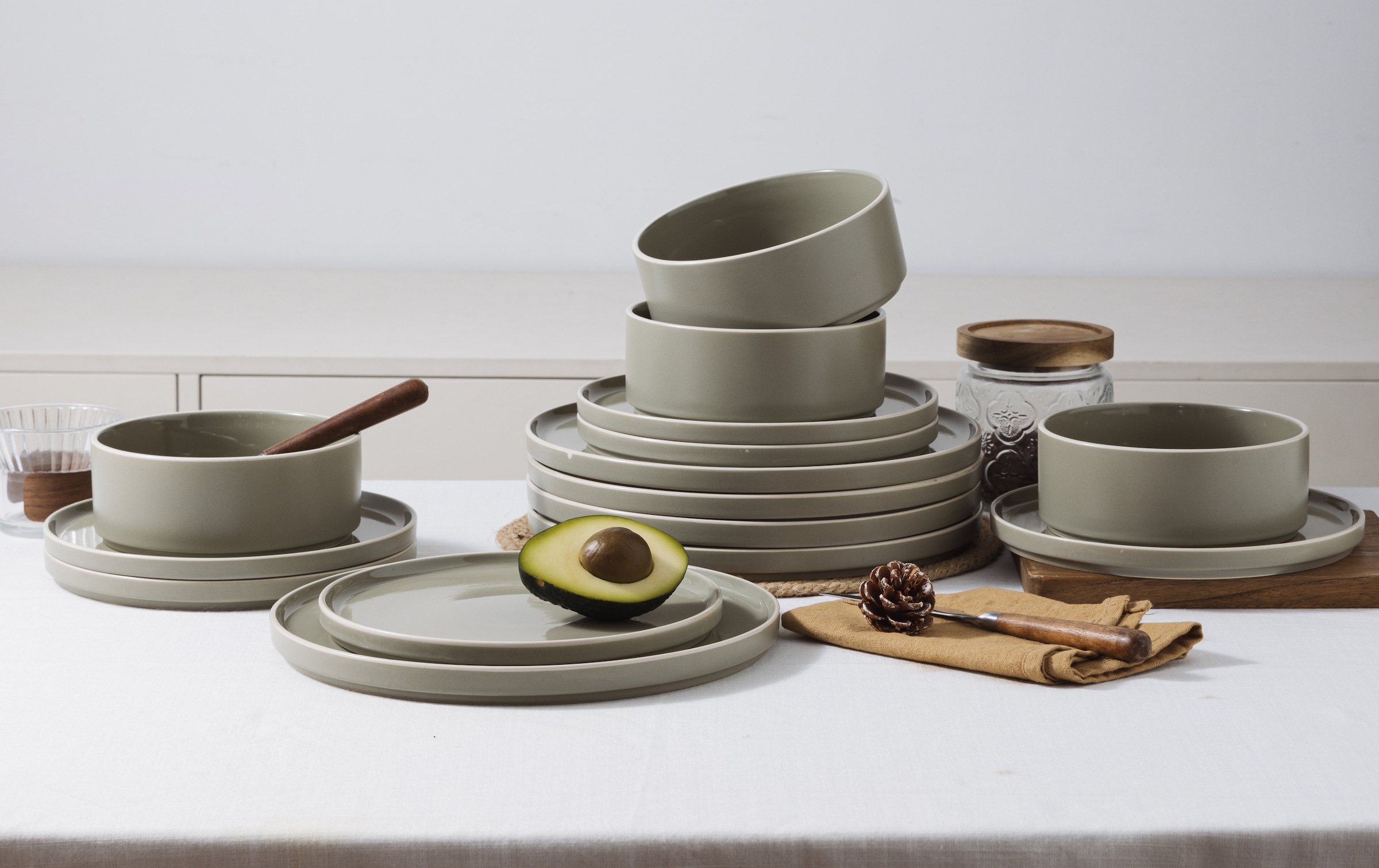 GOODproduct Set de vaisselle »Ylvii, aussen matt, innen glänzend« spülmaschinenfest und mikrowellengeeignet