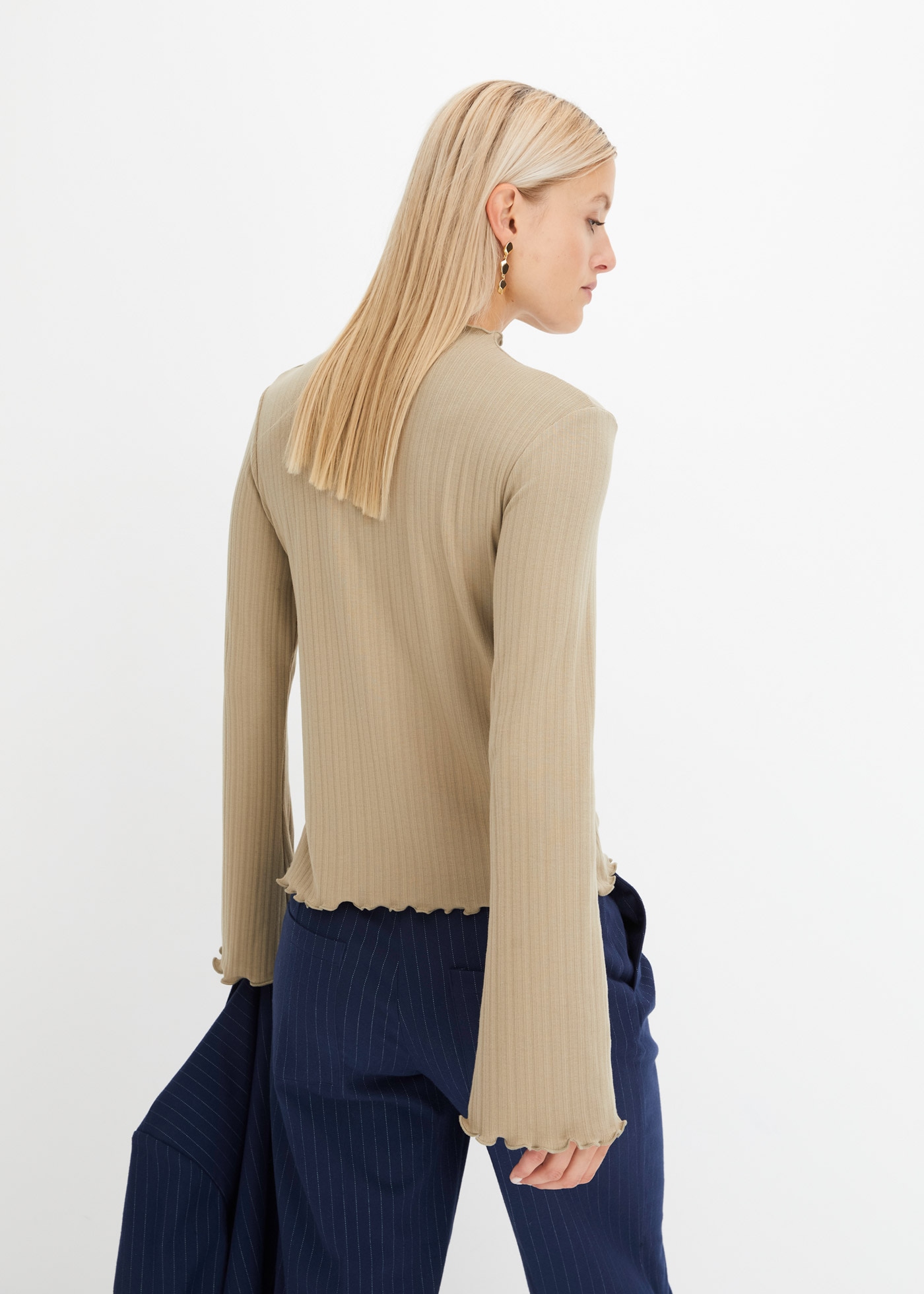 bonprix Langarmshirt »Geripptes Langarmshirt« Geripptes Langarmshirt mit Wellensaum