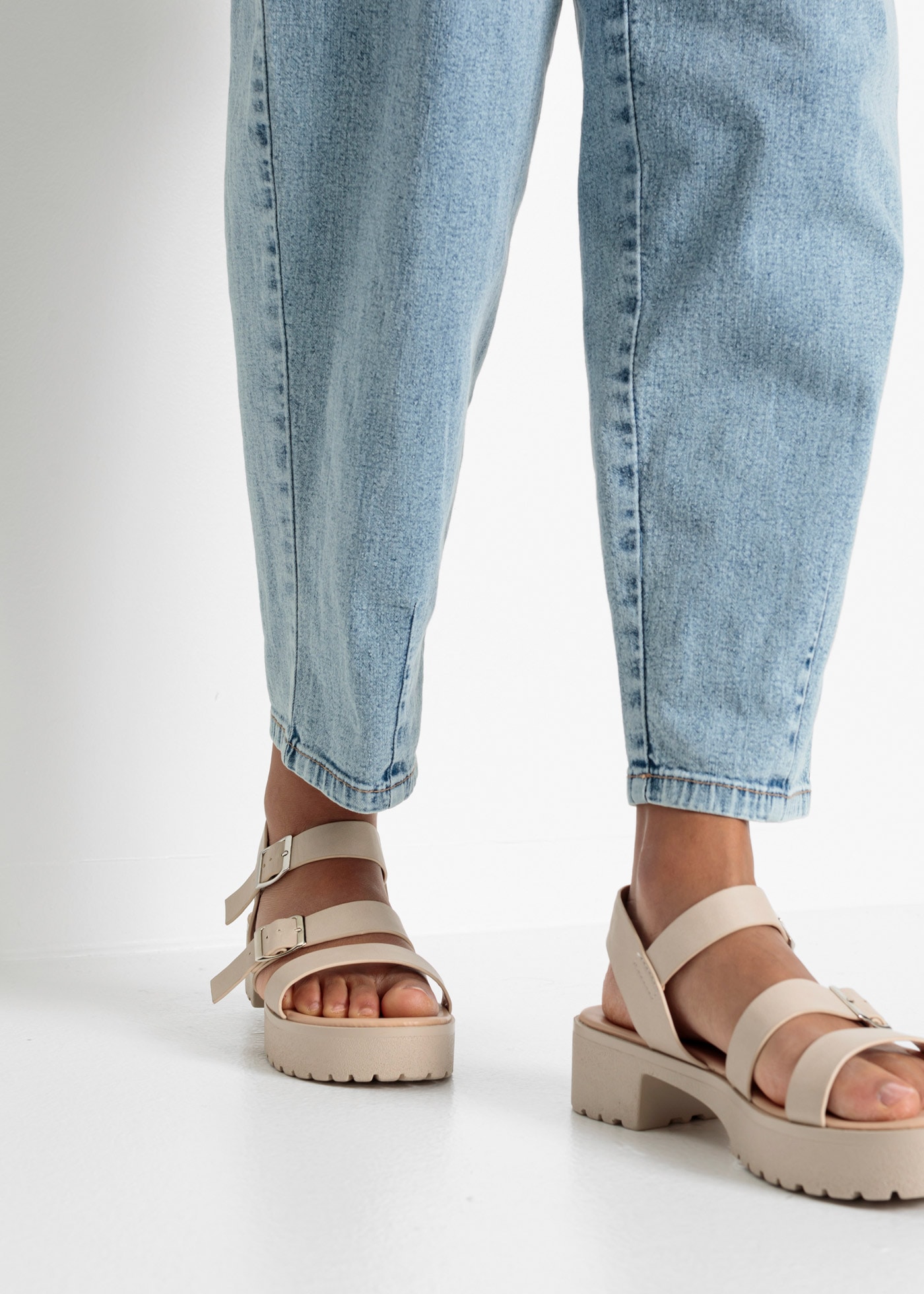 bonprix Jeans loose fit 1 Barrel-Form, mit Gummibund, mit Elasthan-Anteil