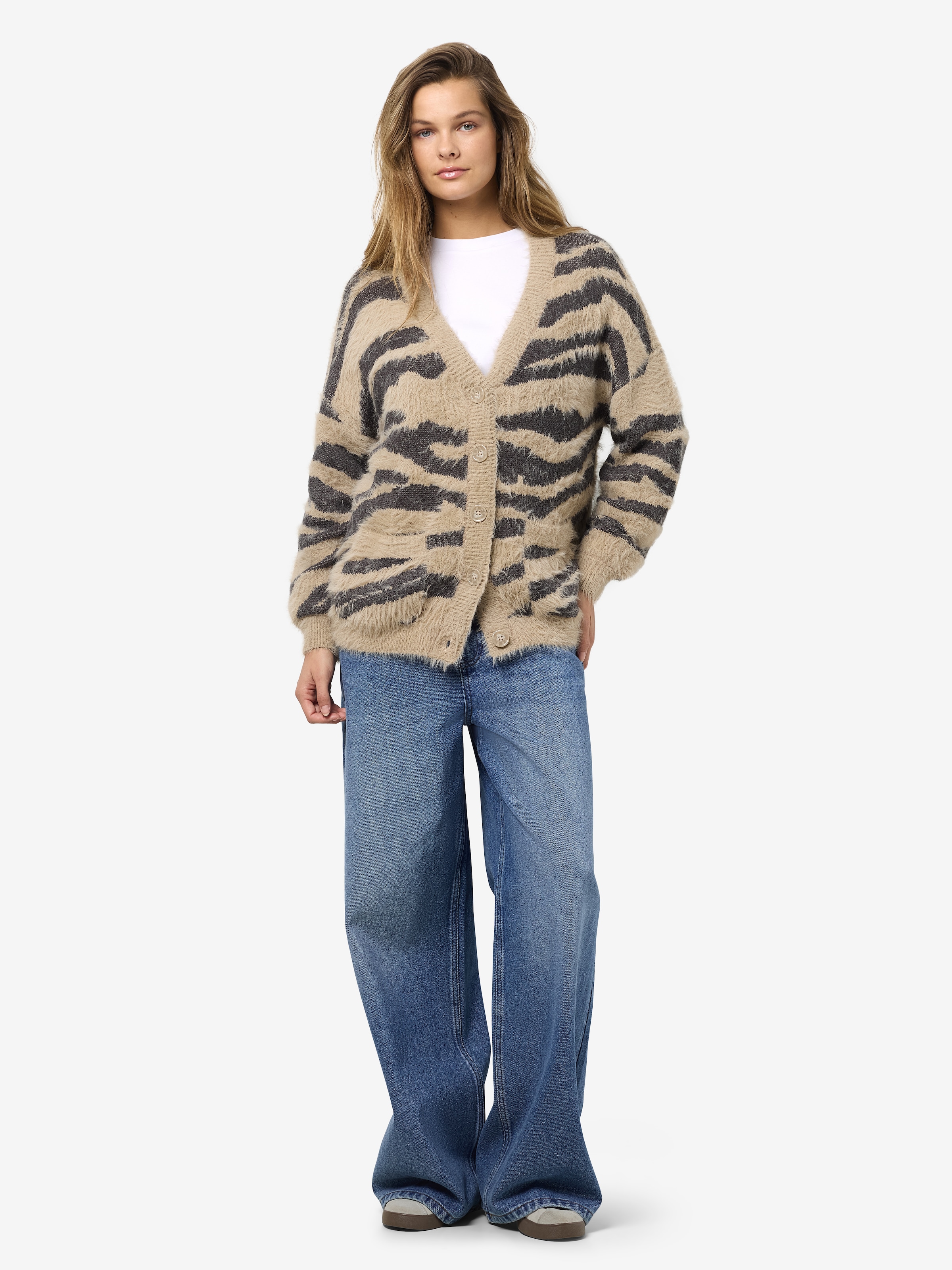 Noisy may Veste en tricot »NMFLYNN L/S V-NECK KNIT CARDIGAN NOOS« mélange de matières, coupe ample