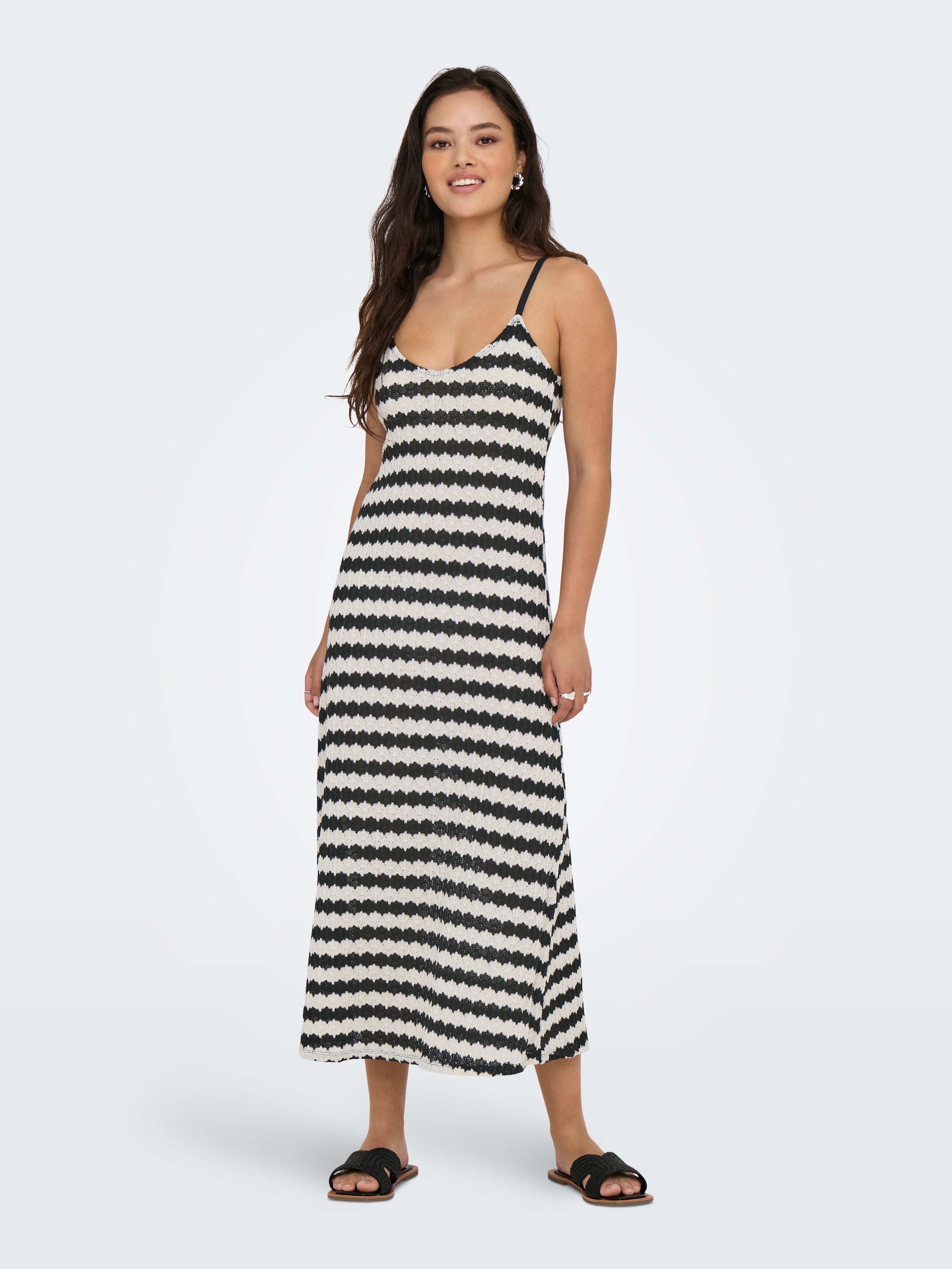 ONLY Robe à bretelles »ONLEVARA S/L STRIPE DRESS JRS NOOS« mélange de matériaux, coupe régulière