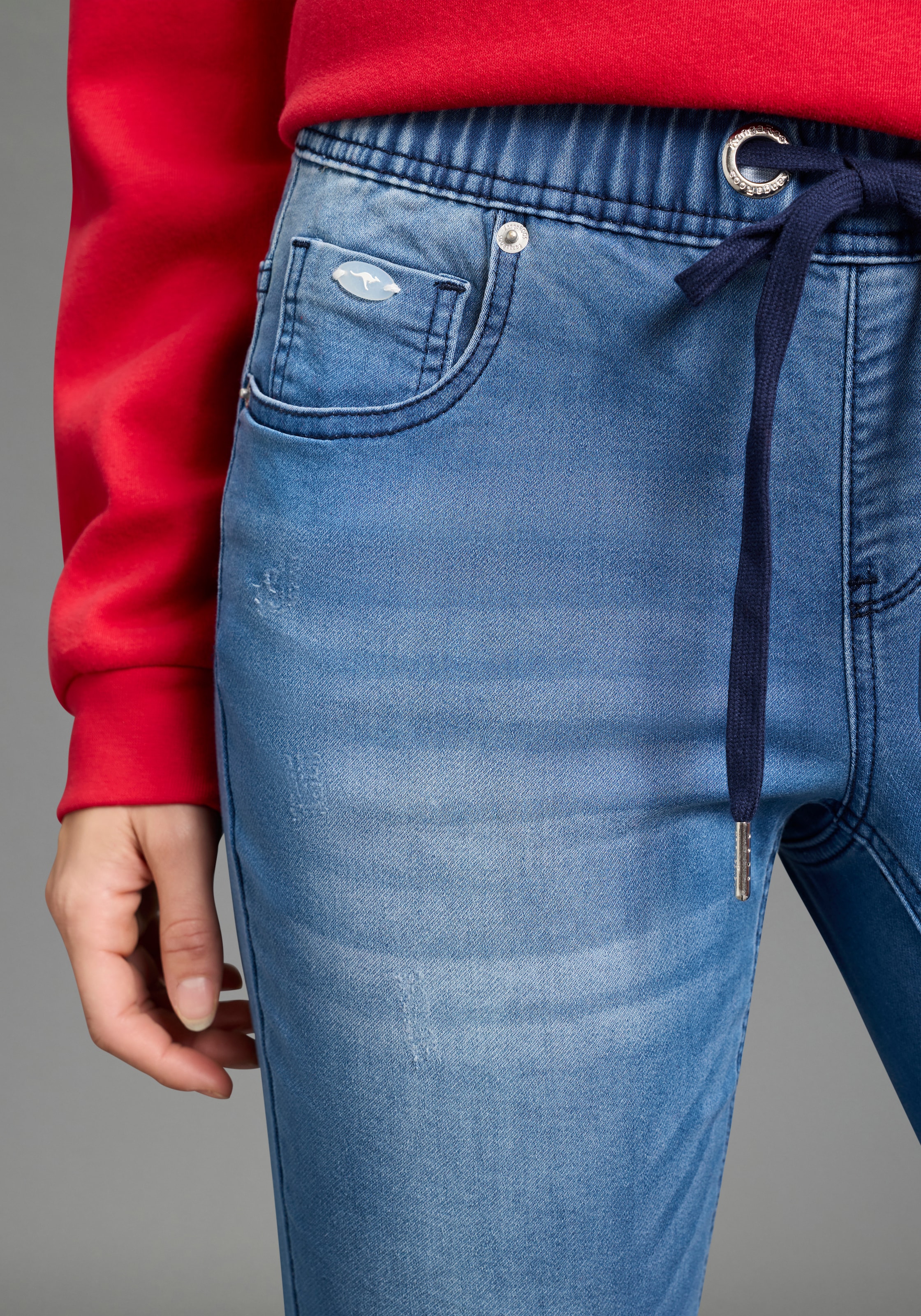 KangaROOS Jogg pants »7/8 JOGG-DENIM« jambe large, avec lavage usé, taille haute, longueur 7/8