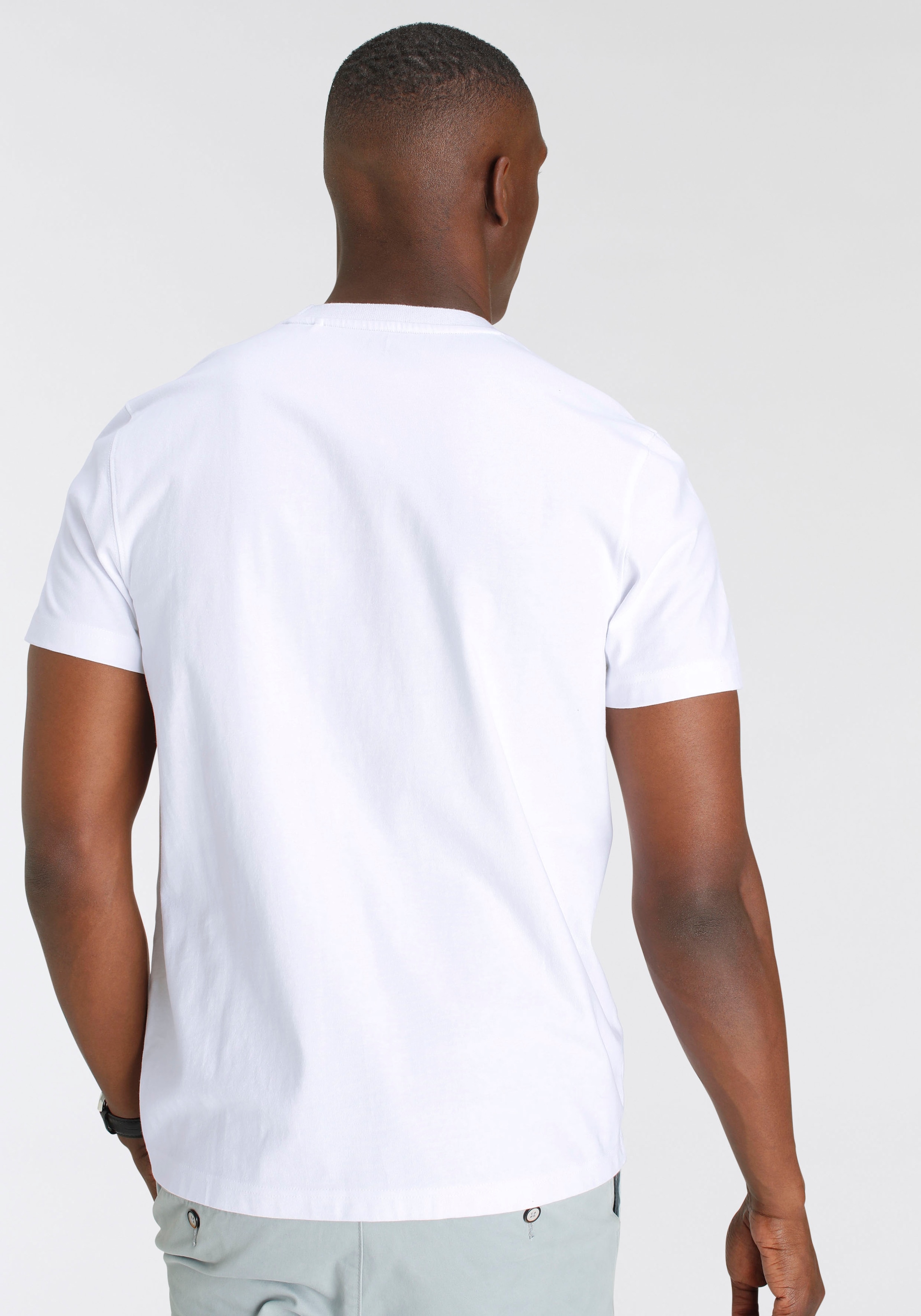 DELMAO T-Shirt, mit Brustprint und Schriftzug am Halsausschnitt-NEUE MARKE!