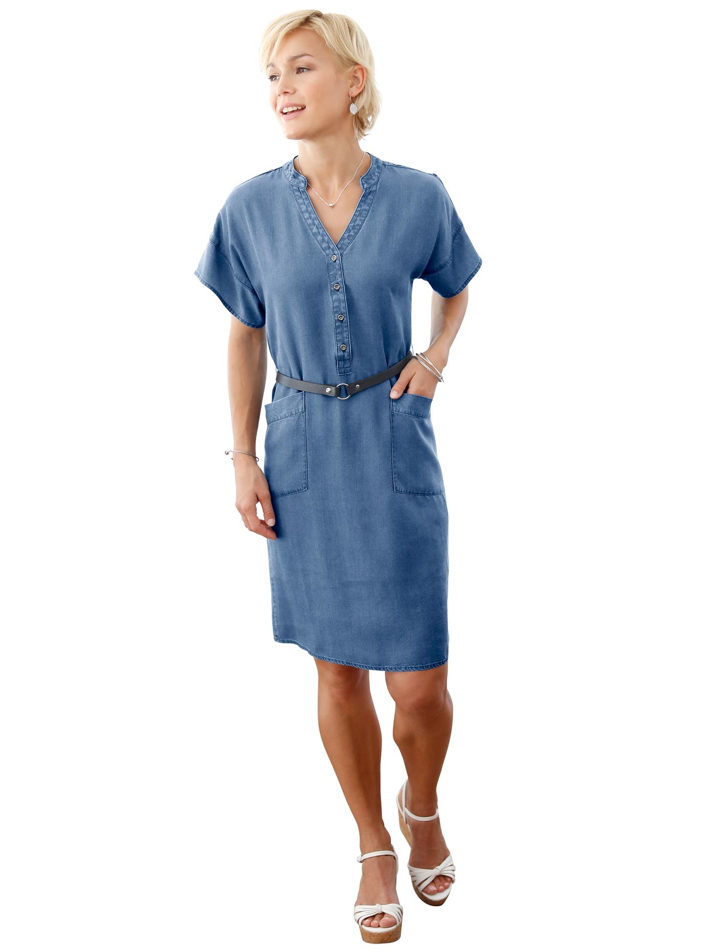 Kleid mit Krempelärmeln