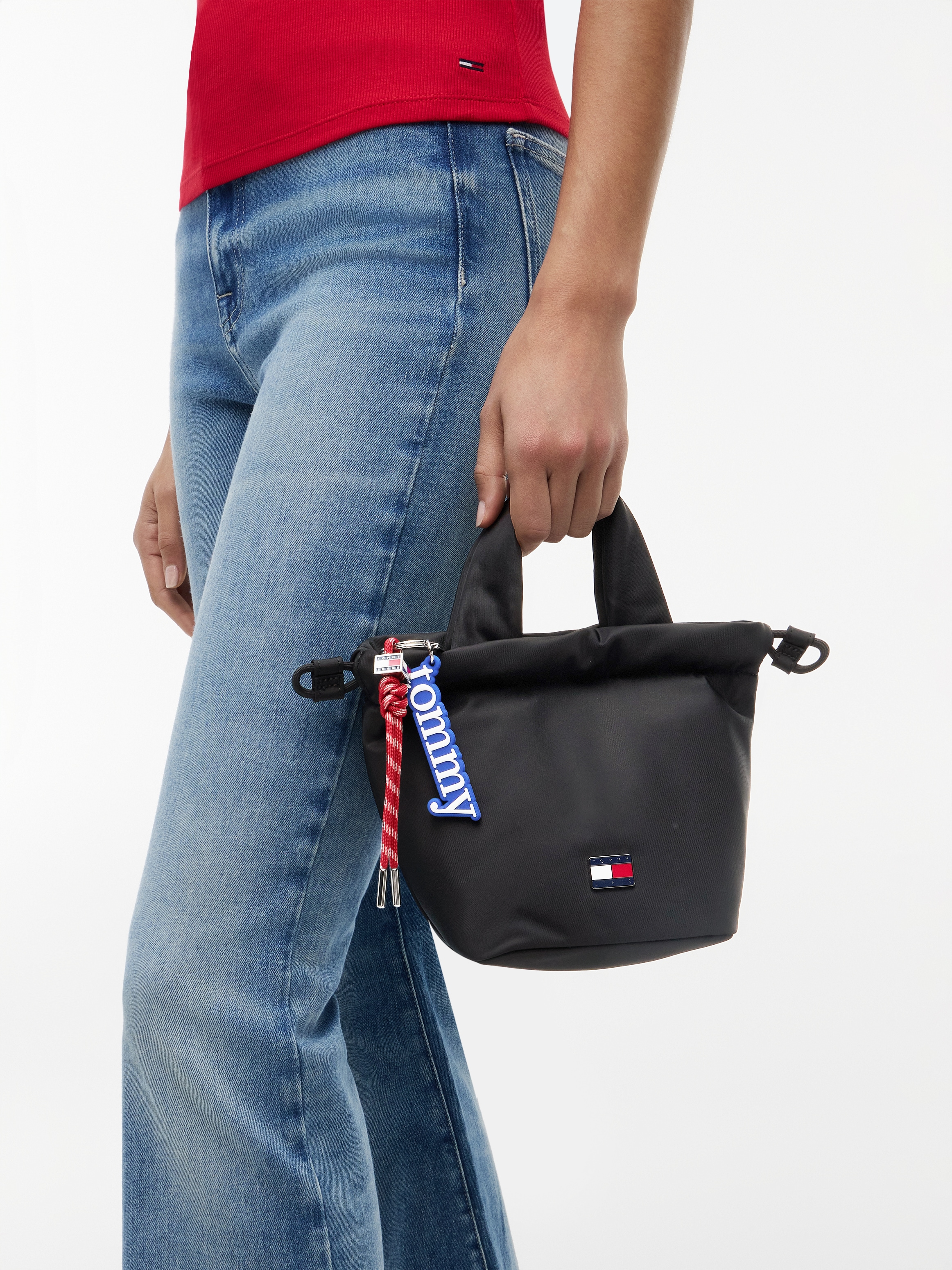 Tommy Jeans Sac à main »TJW ICON CHARMS BUCKET BAG« sac à main femme, sac bandoulière avec porte-clés amovible