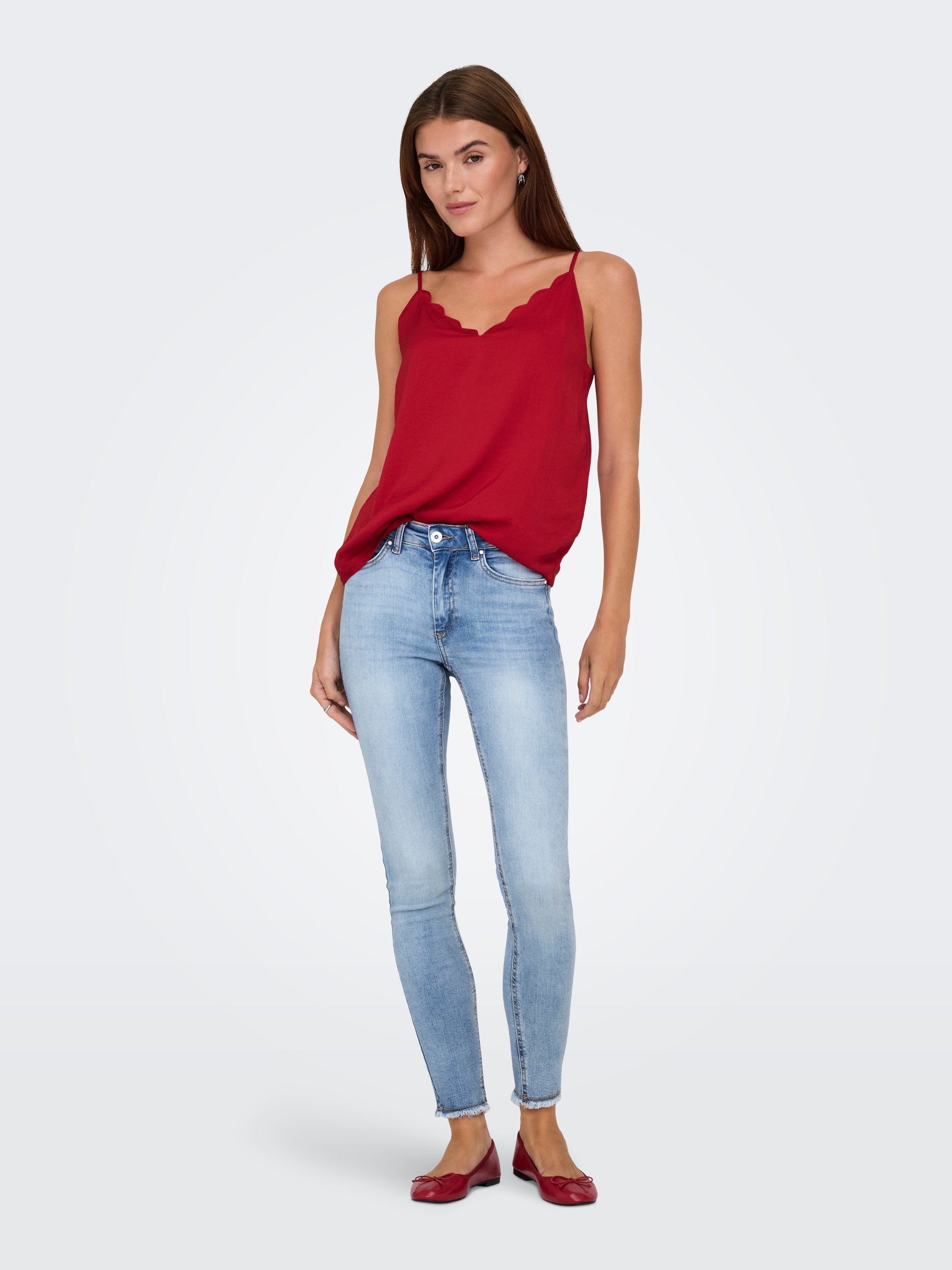ONLY Top à bretelles spaghetti »ONLDEBBIE SINGLET NOOS WVN« fibre synthétique, coupe régulière, col rond