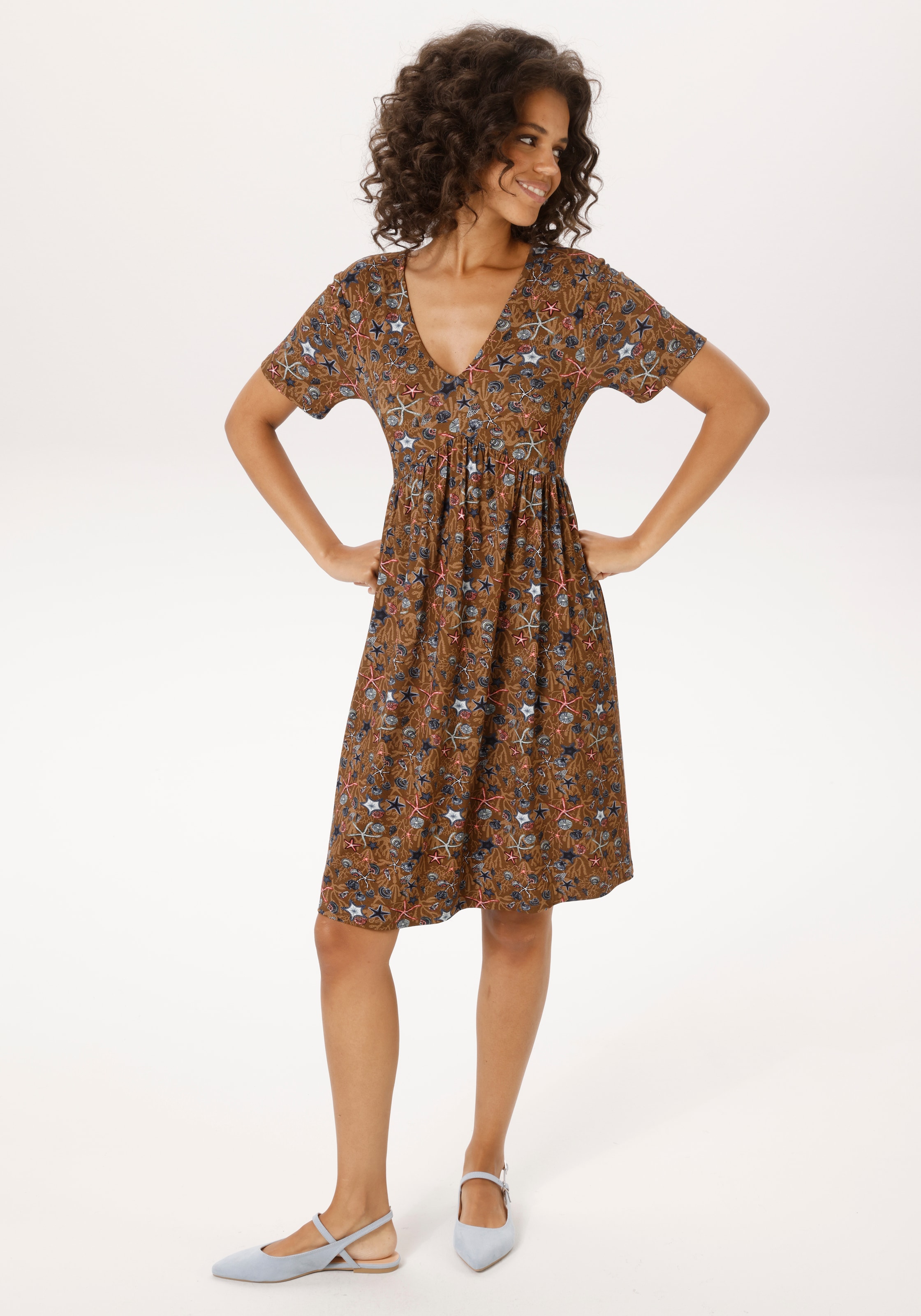 Aniston CASUAL Sommerkleid mit Seesternen und Muscheln bedruckt - NEUE KOLLEKTION