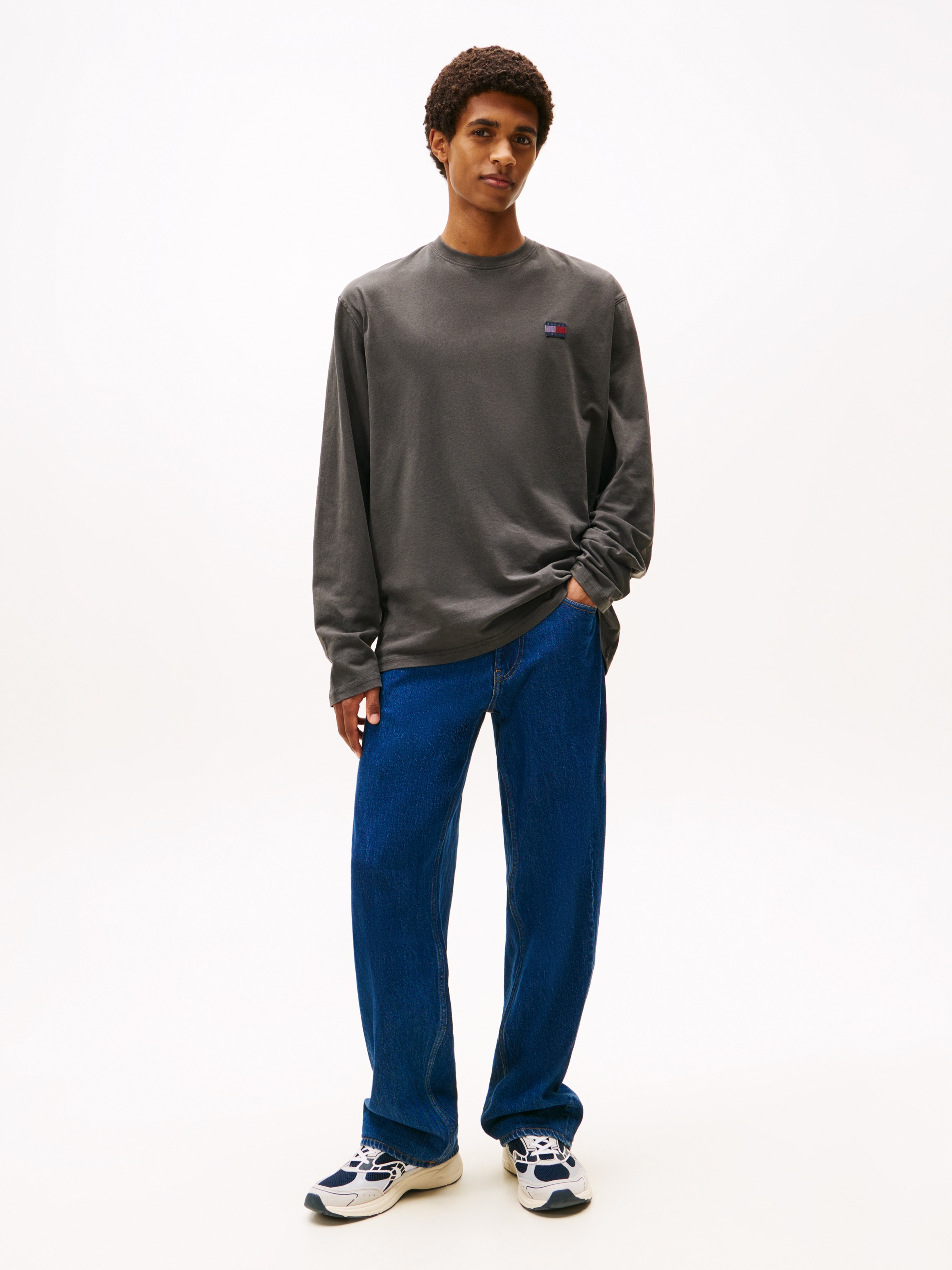 Tommy Jeans Langarmshirt »Classic Relaxed Fit«, Rundhals, Jersey, grosses Logo am Ärmel