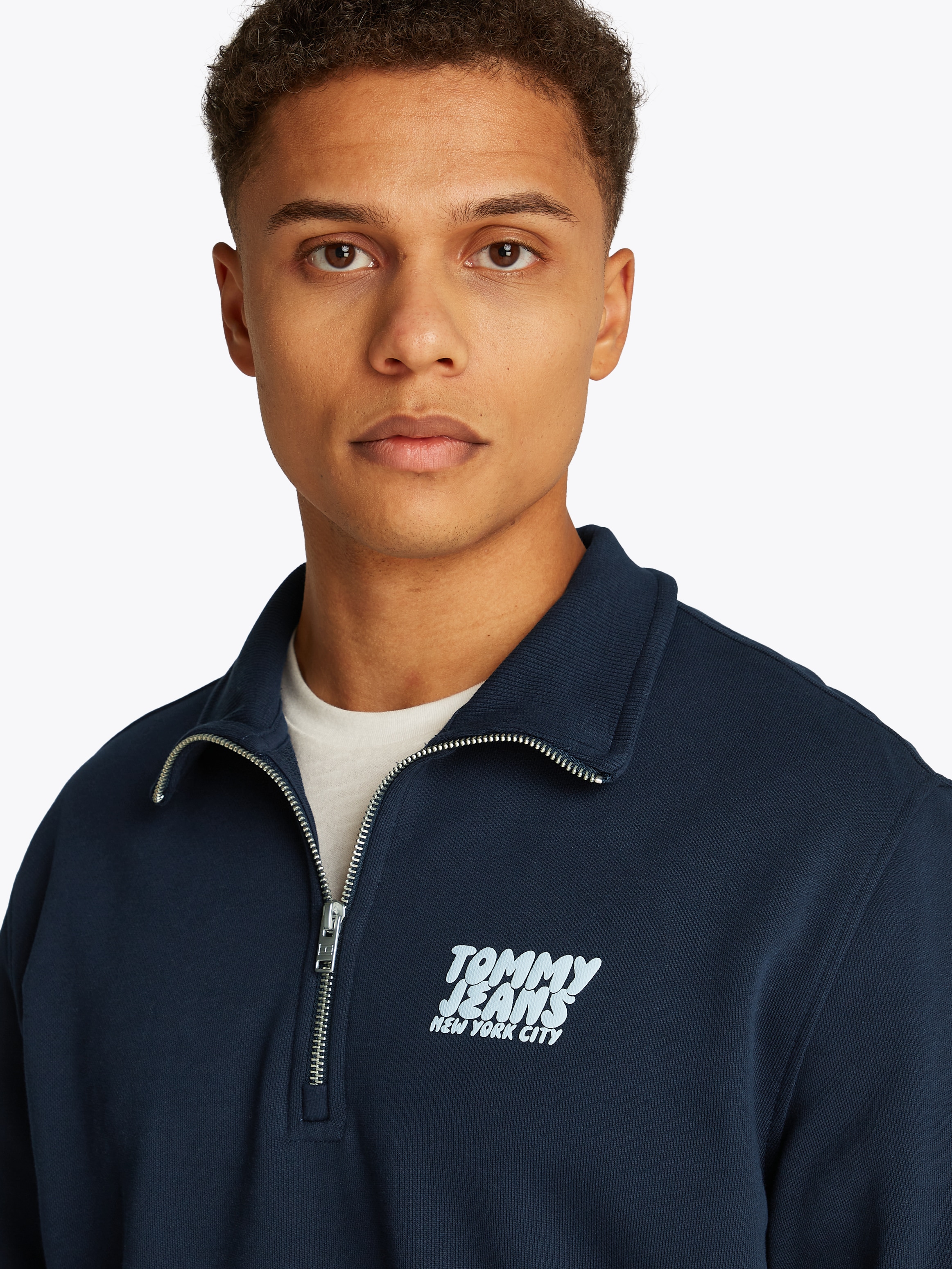 Tommy Jeans Sweatshirt »TJM REG BUBBLE QRTR ZIP FRNT/BCK«, mit grossem Rückenprint