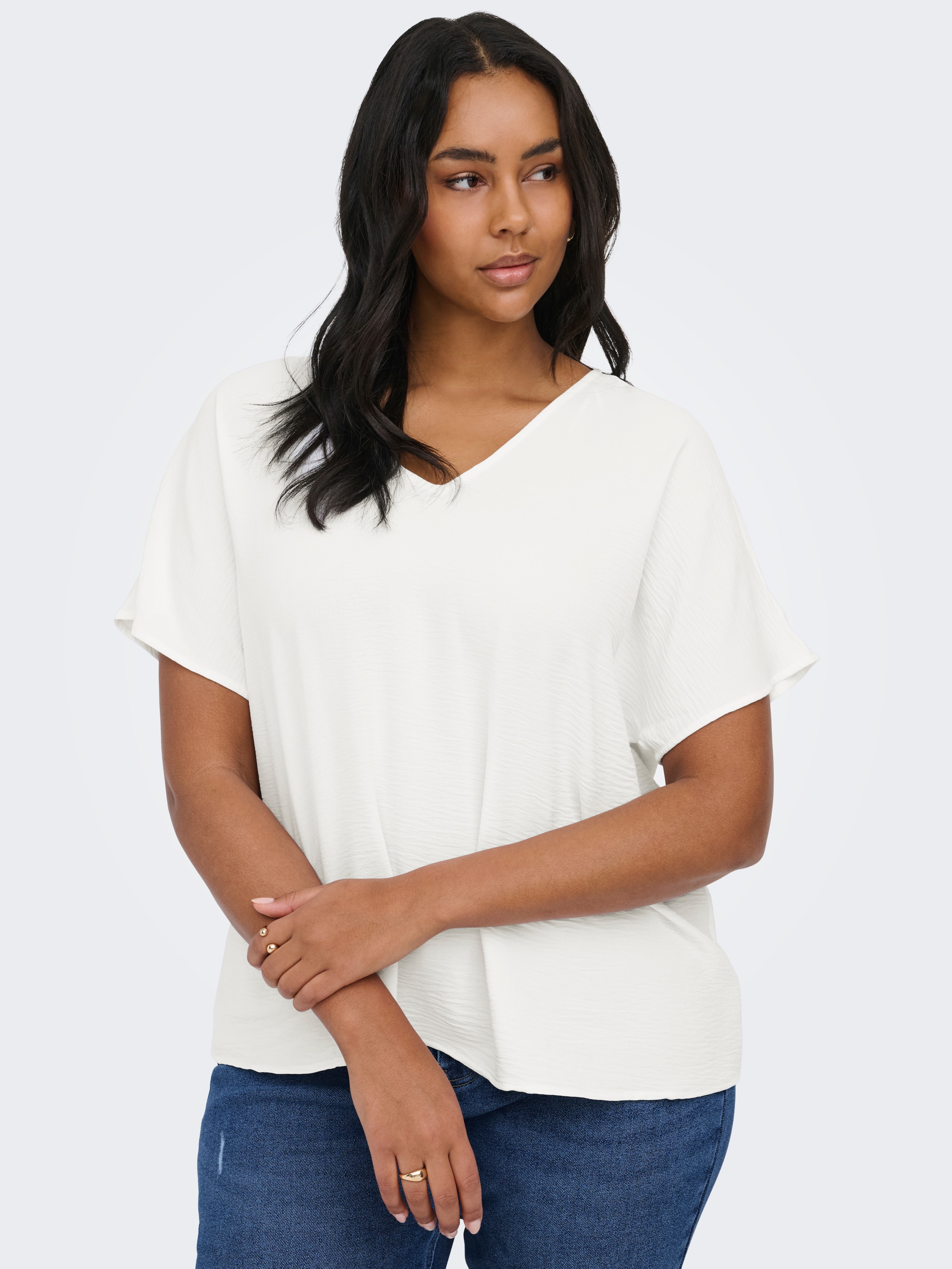 Image of ONLY CARMAKOMA Shirtbluse "CARMETTA LIFE V-NECK SS TOP WVN NOOS"