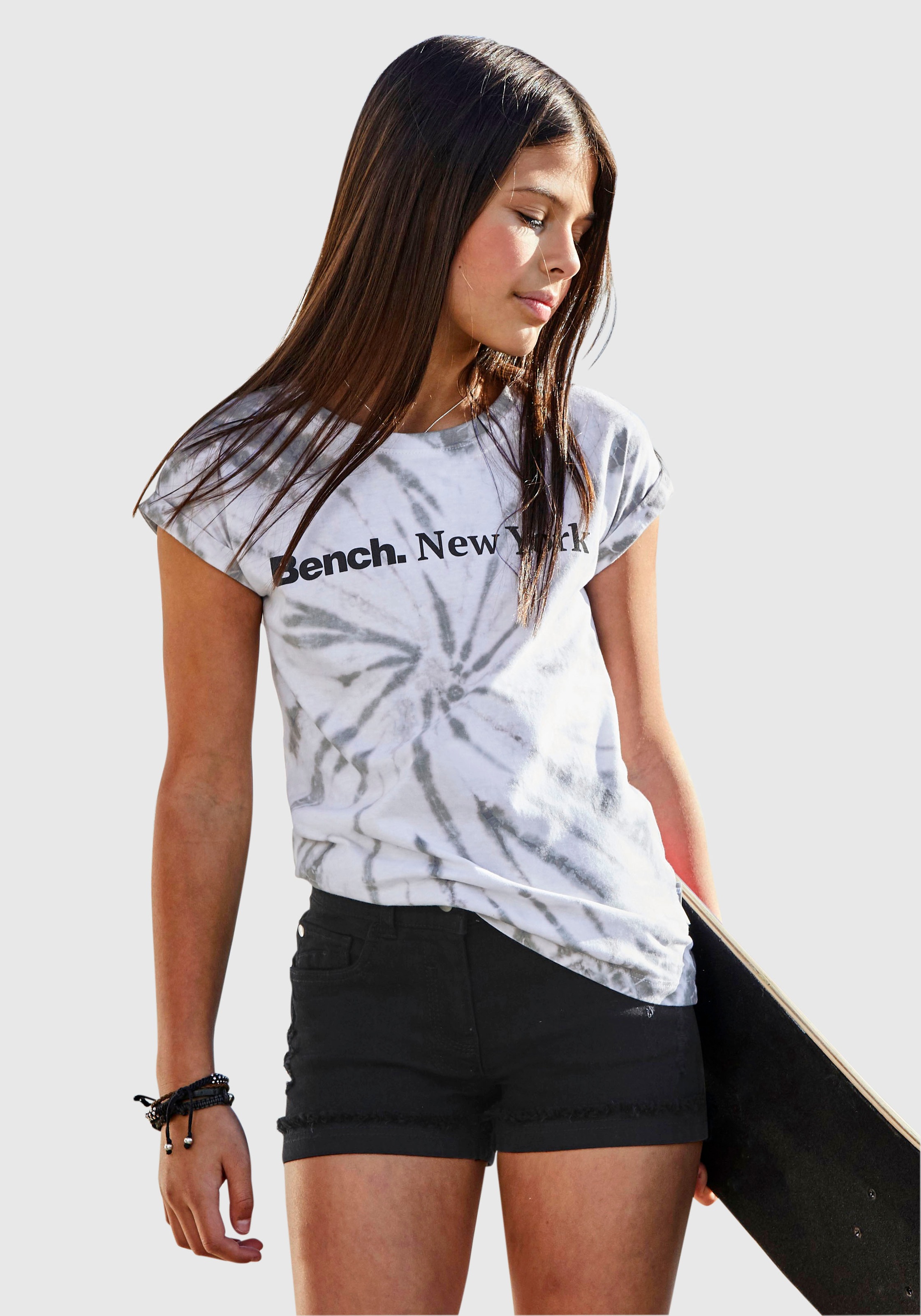 Image of Bench. T-Shirt, mit schönem Batik bei Ackermann Versand Schweiz